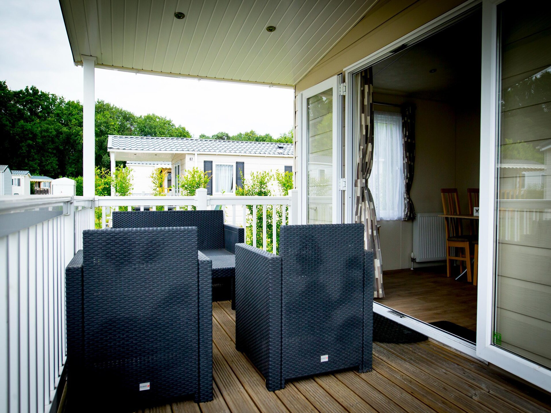 Knusse Delta Lodge op Recreatiepark Duinhoeve in Udenhout - foto 6