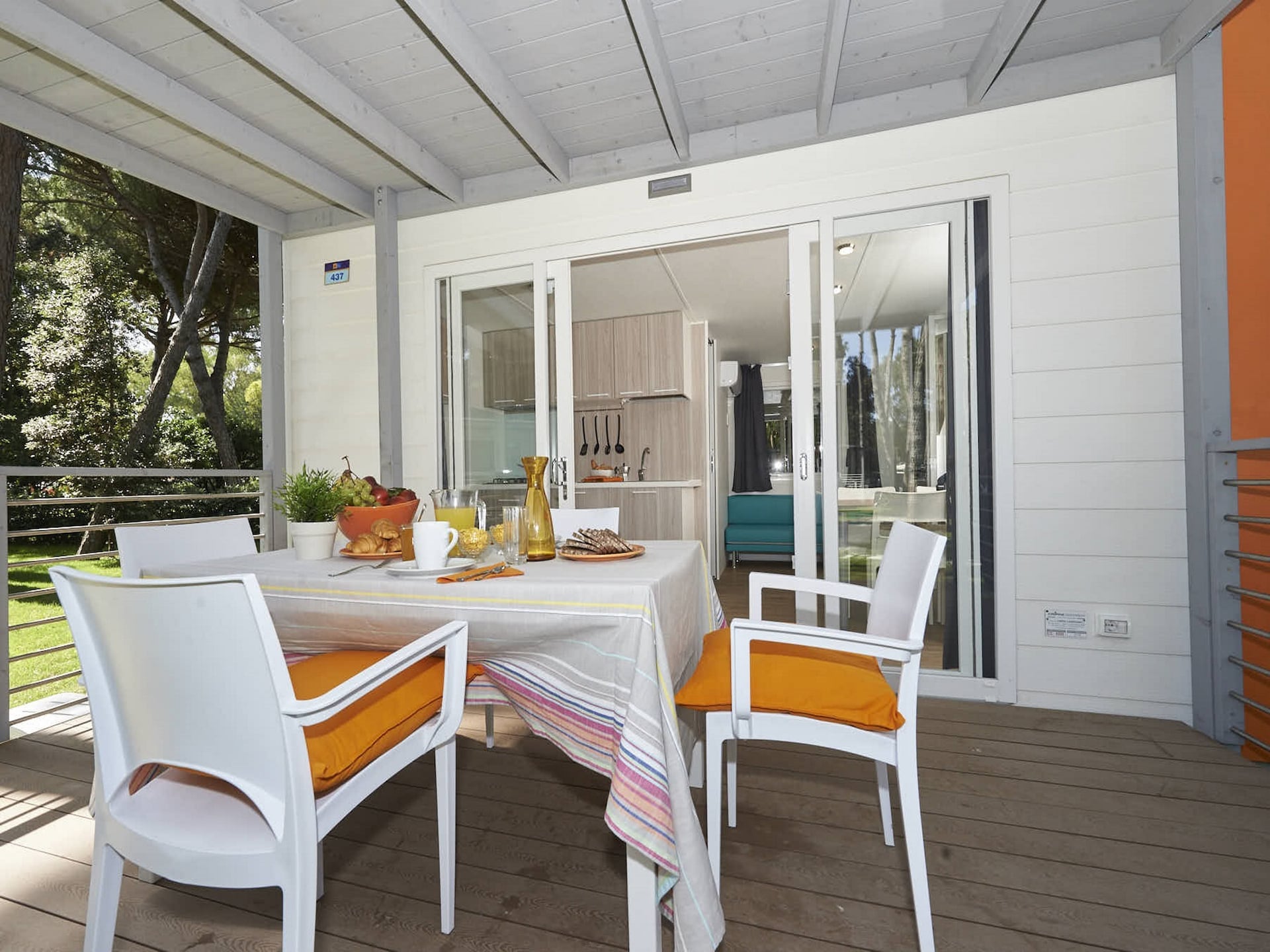 Modern chalet voor 5 personen in Baia Domizia - foto 9