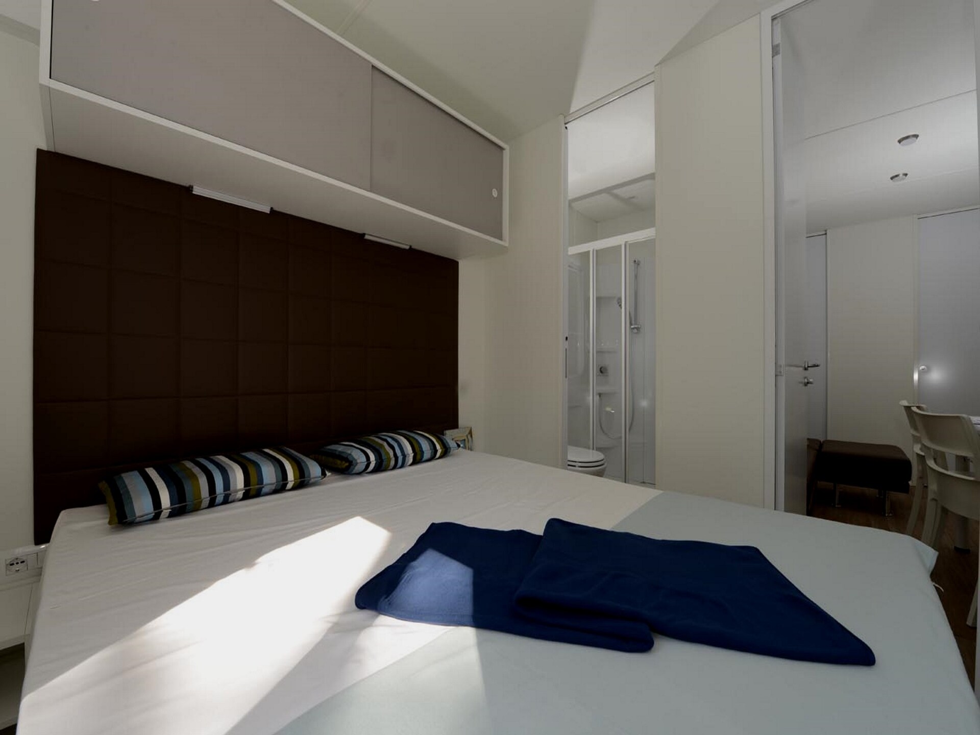 Ruim chalet voor 6 personen in Baia Domizia - foto 3