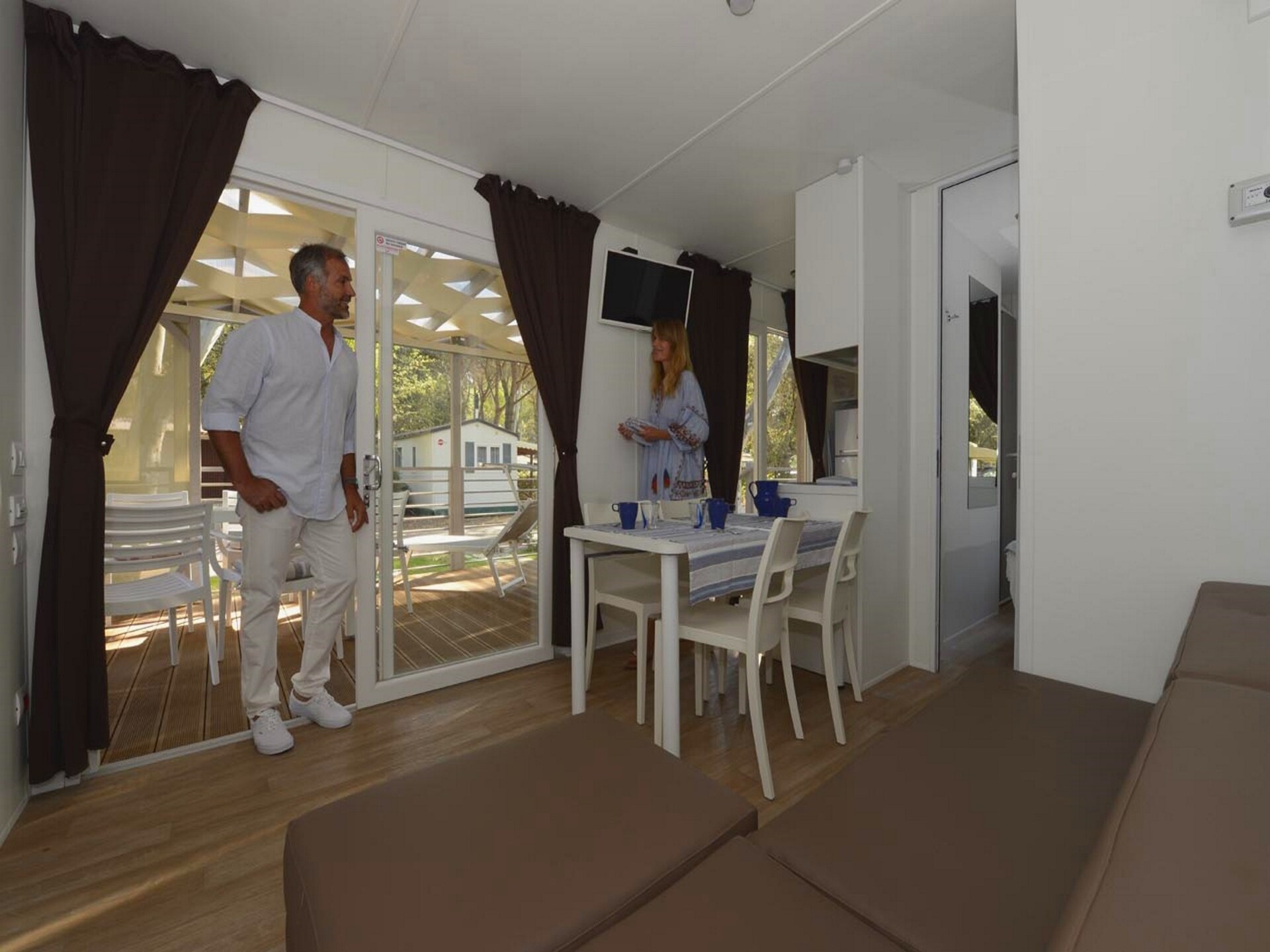 Ruim chalet voor 6 personen in Baia Domizia - foto 6