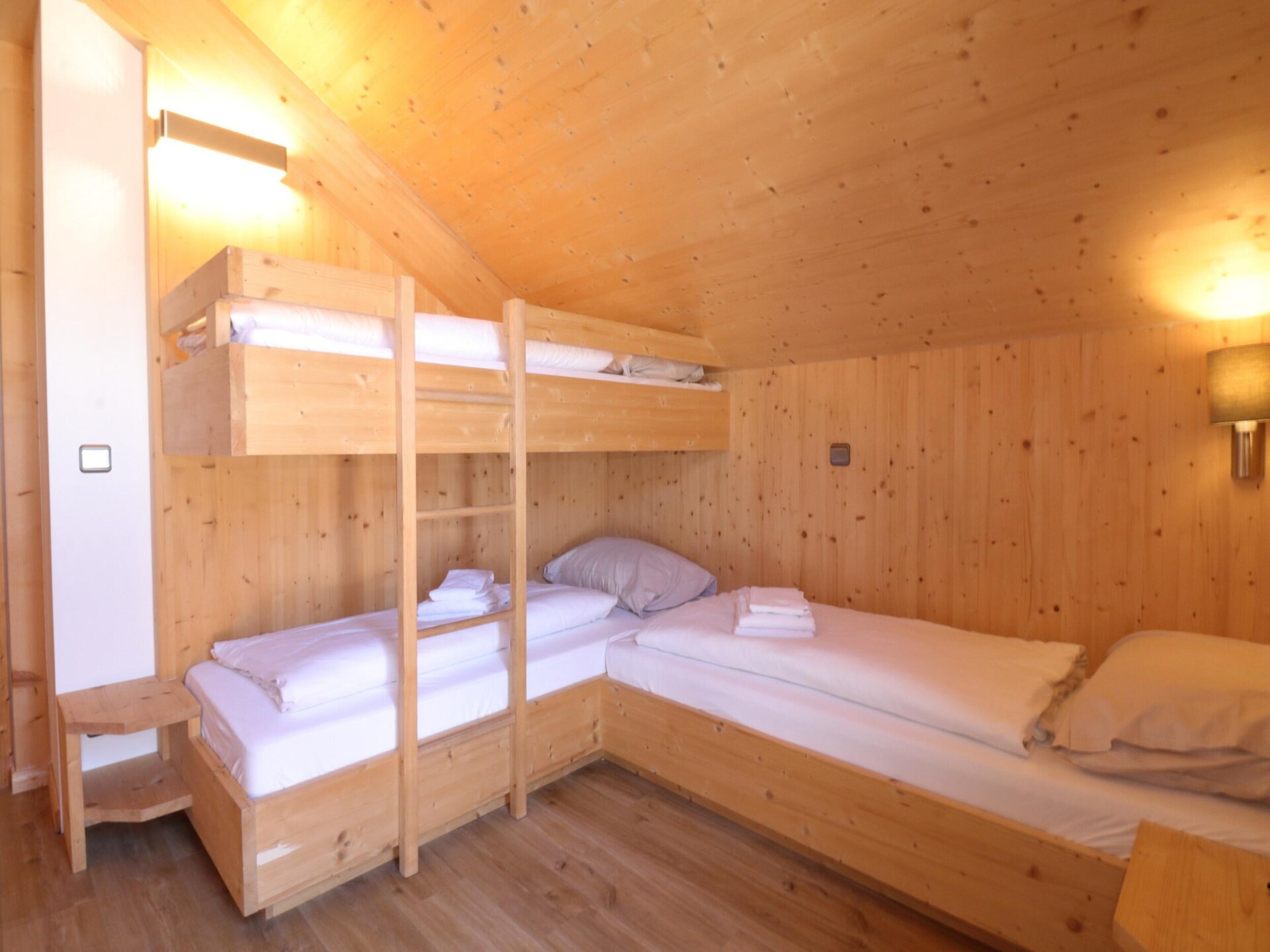 Luxe chalet aan het meer en de piste in Sankt Georgen am Kresichberg · 9 pers. - foto 16