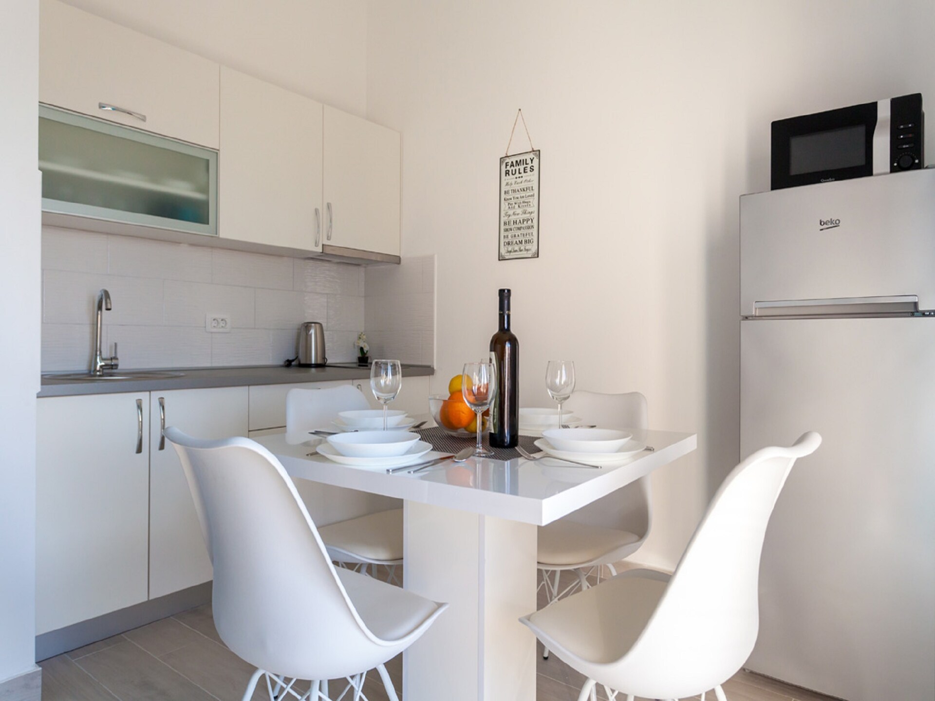 Apartment Dora: Zonnig appartement met zeezicht nabij Omisalj - foto 4