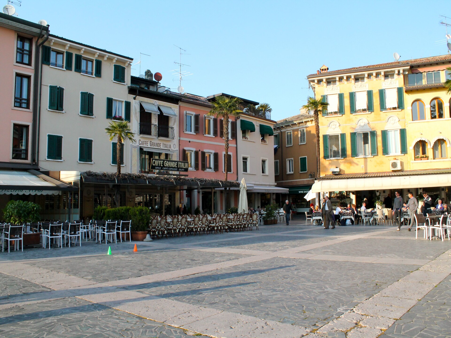Licht appartement in Sirmione met balkon, 100m van het Gardameer - foto 37