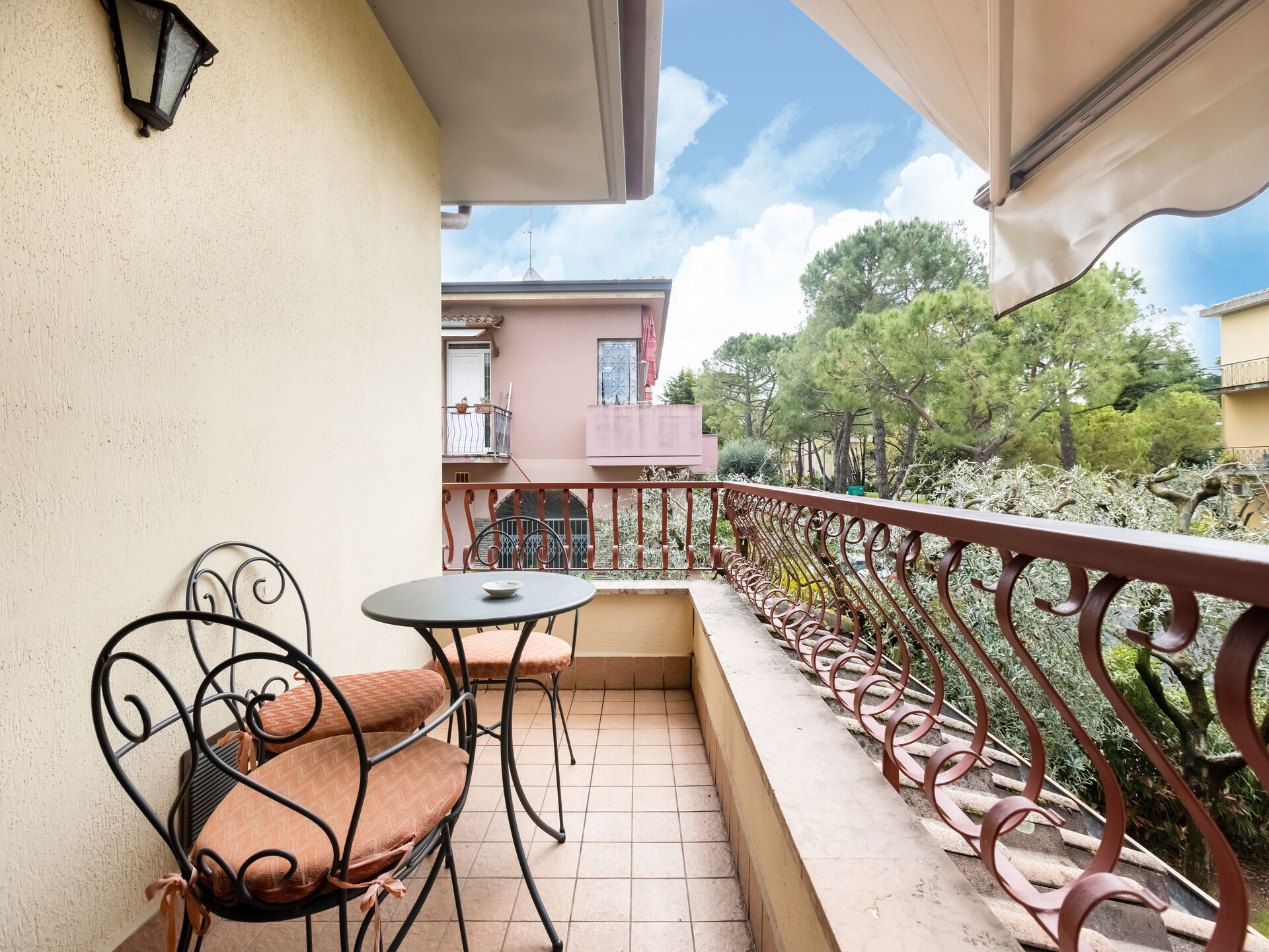 Licht appartement in Sirmione met balkon, 100m van het Gardameer - foto 23