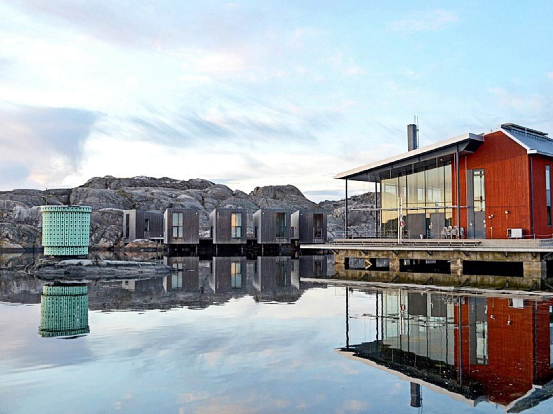 Ruim vakantiehuis aan de Zweedse westkust met uitzicht op de haven van Skärhamn - foto 19