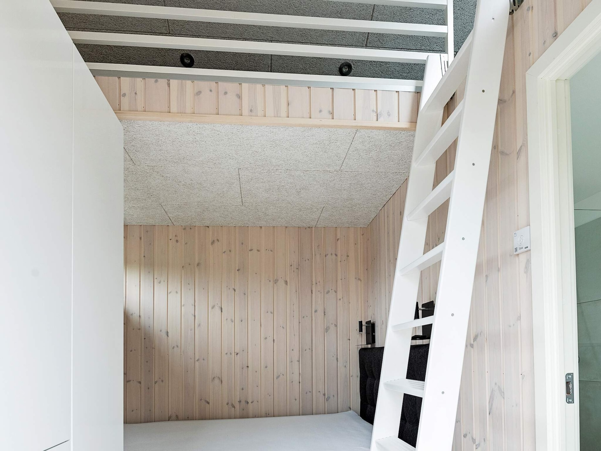 Architectonisch vakantiehuis met zeezicht en sauna op 50m van het strand - foto 20