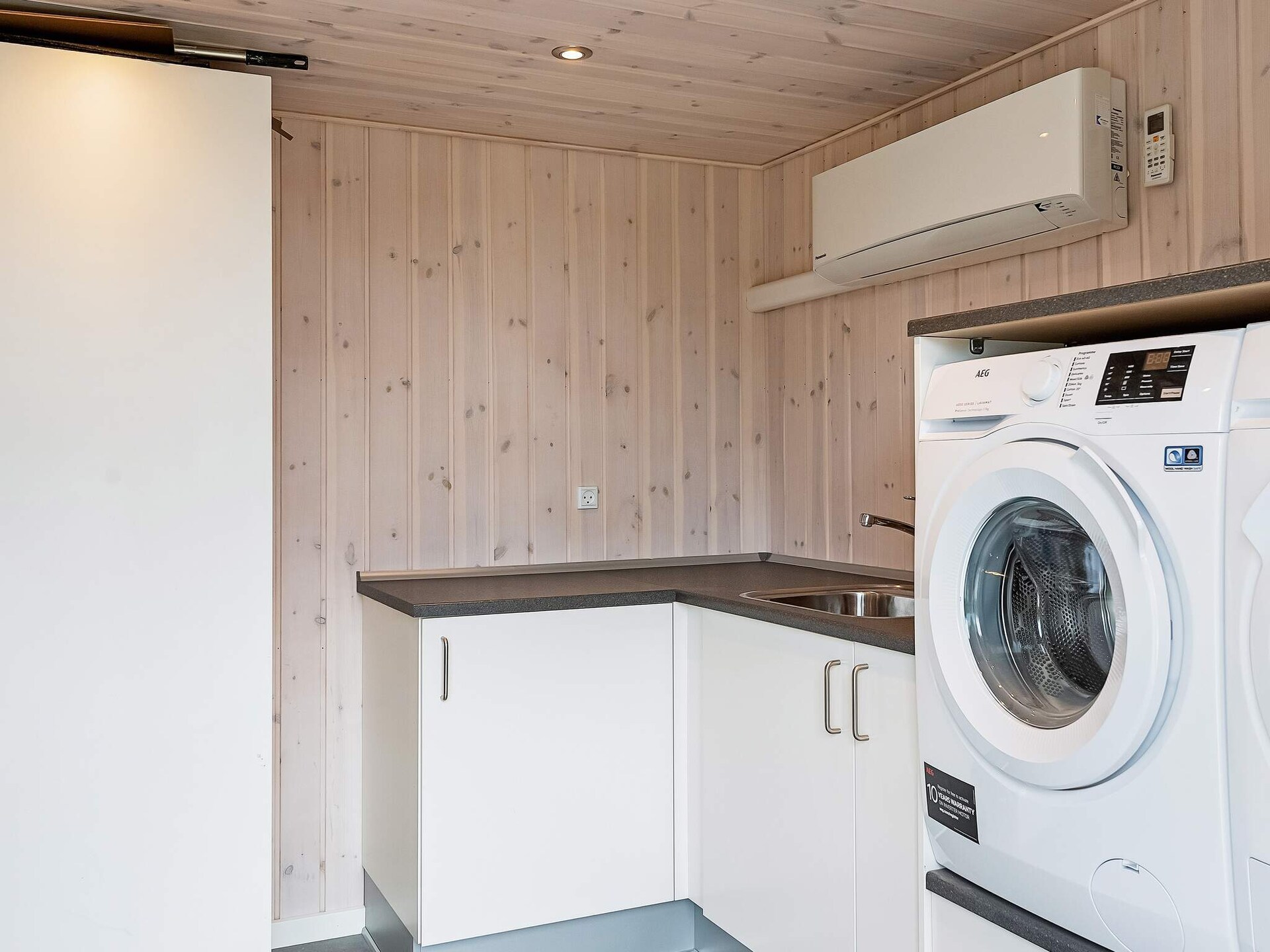 Architectonisch vakantiehuis met zeezicht en sauna op 50m van het strand - foto 22