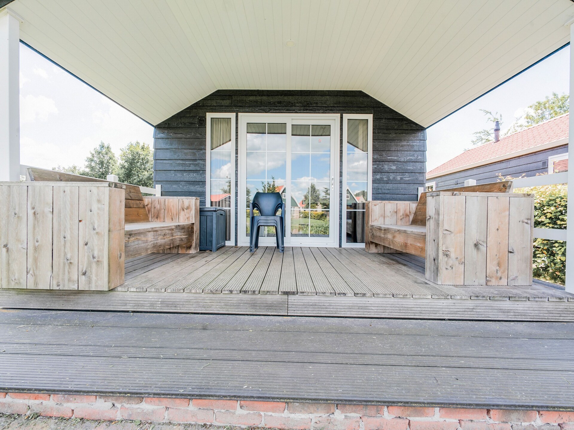 Knus waterchalet met privéveranda en aanlegsteiger in Bant, Flevoland - foto 22