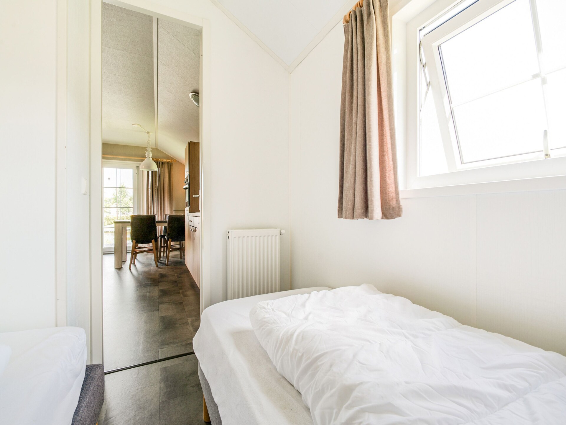 Knus waterchalet met privéveranda en aanlegsteiger in Bant, Flevoland - foto 16