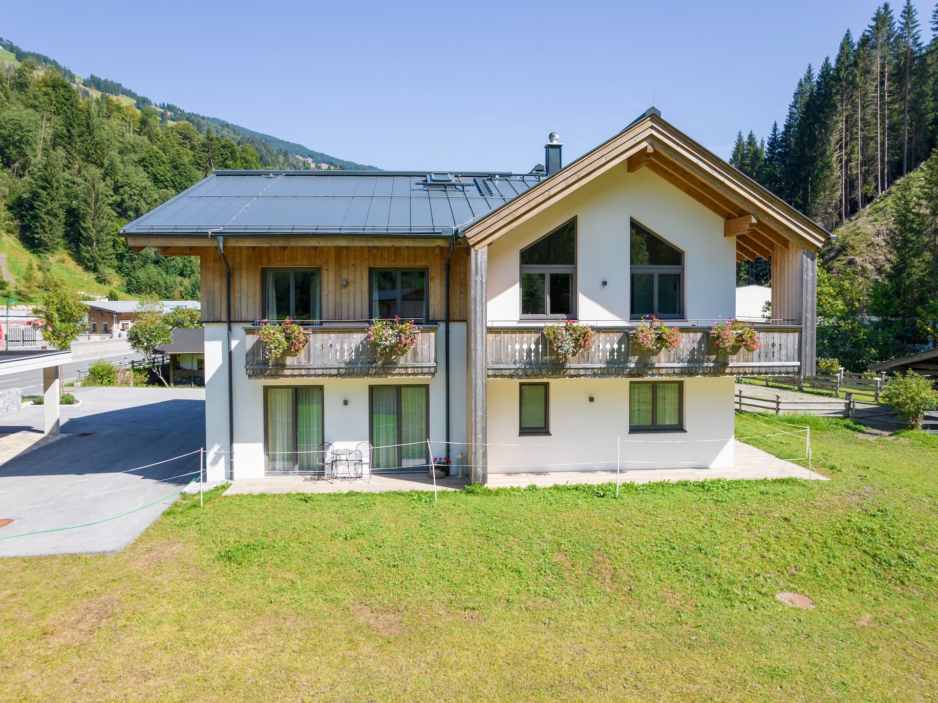 Aan de piste: Sfeervol chalet voor 2 personen in Saalbach-Hinterglemm - foto 8