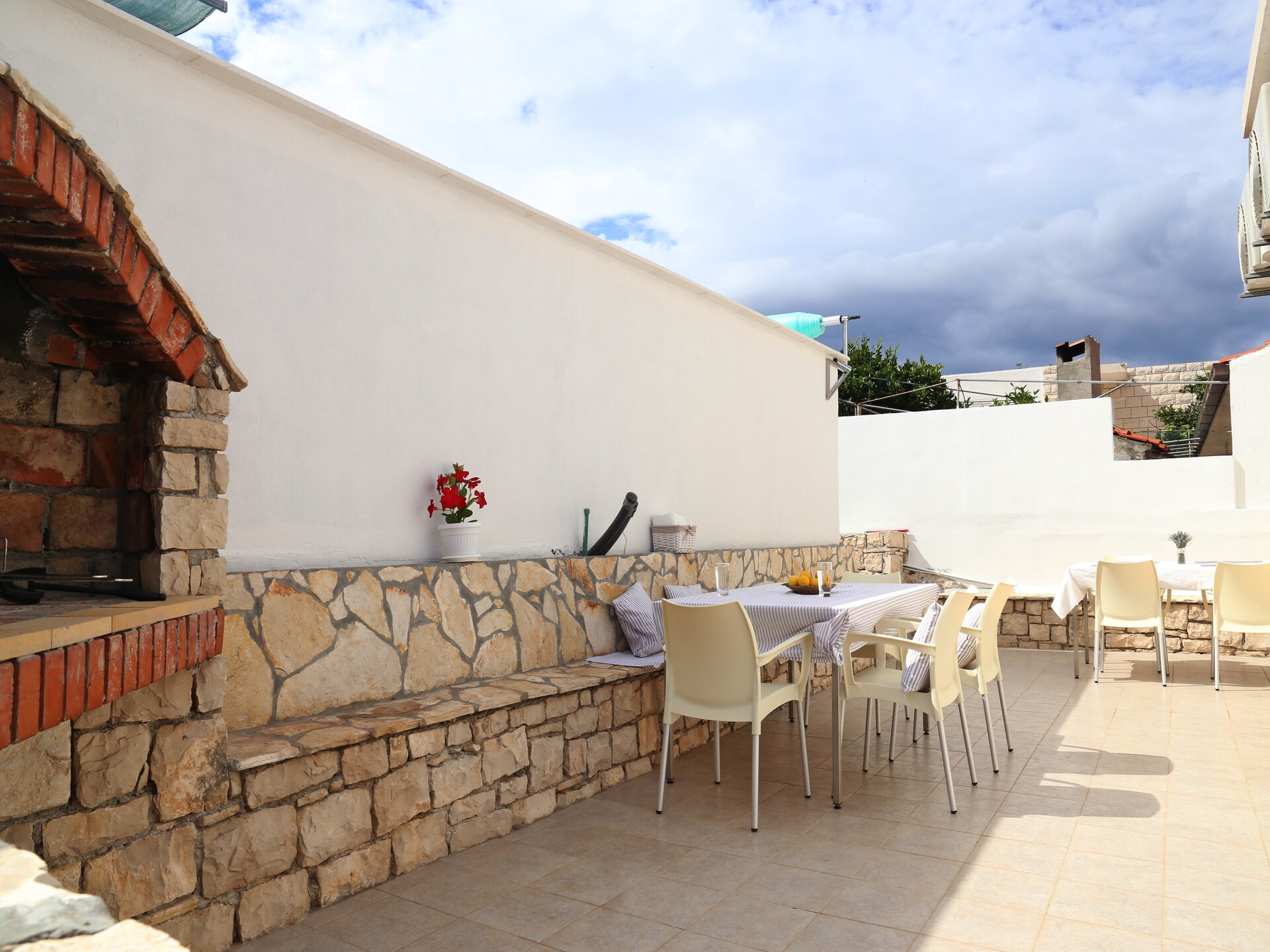 Vrijstaande villa met privézwembad en zeezicht op 100m van het strand in Cara, Korcula - foto 19