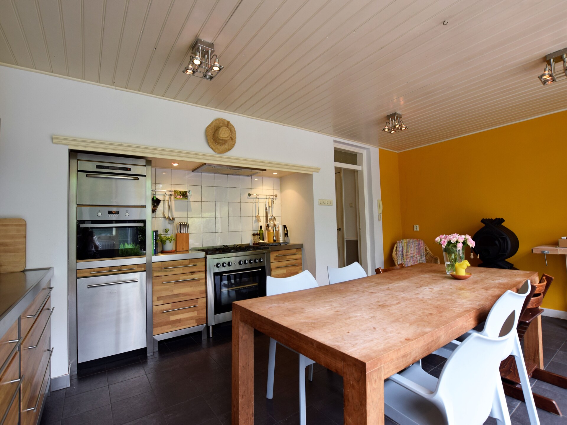 Huize Columbus: Stijlvol familiehuis met tuin in het bruisende Zeeheldenkwartier - foto 2