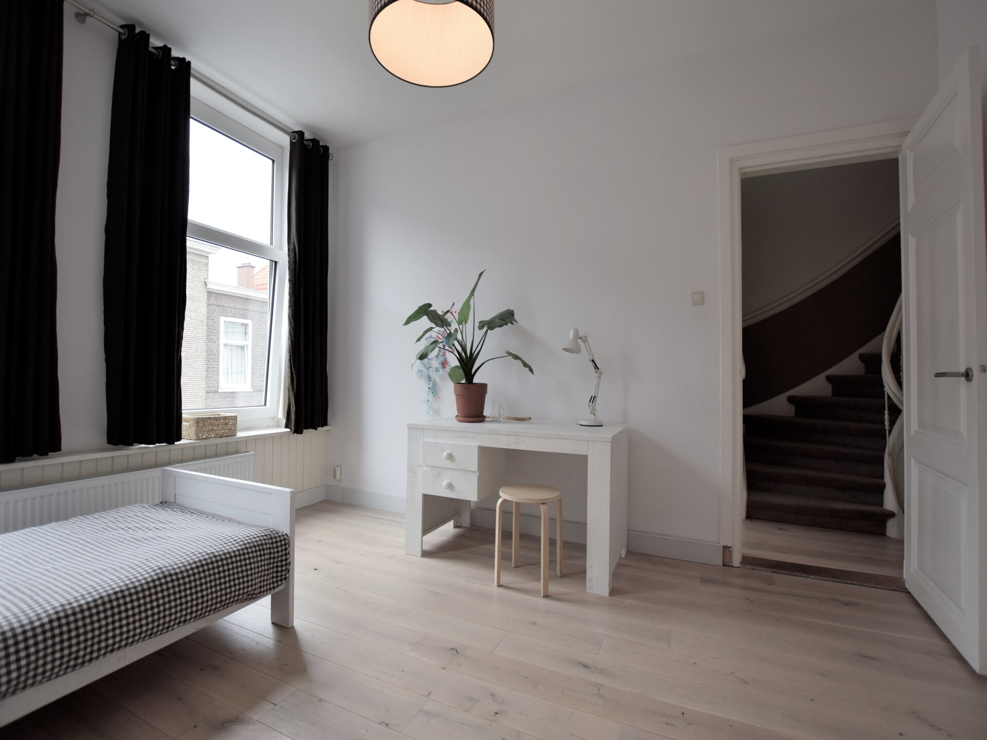 Huize Columbus: Stijlvol familiehuis met tuin in het bruisende Zeeheldenkwartier - foto 27