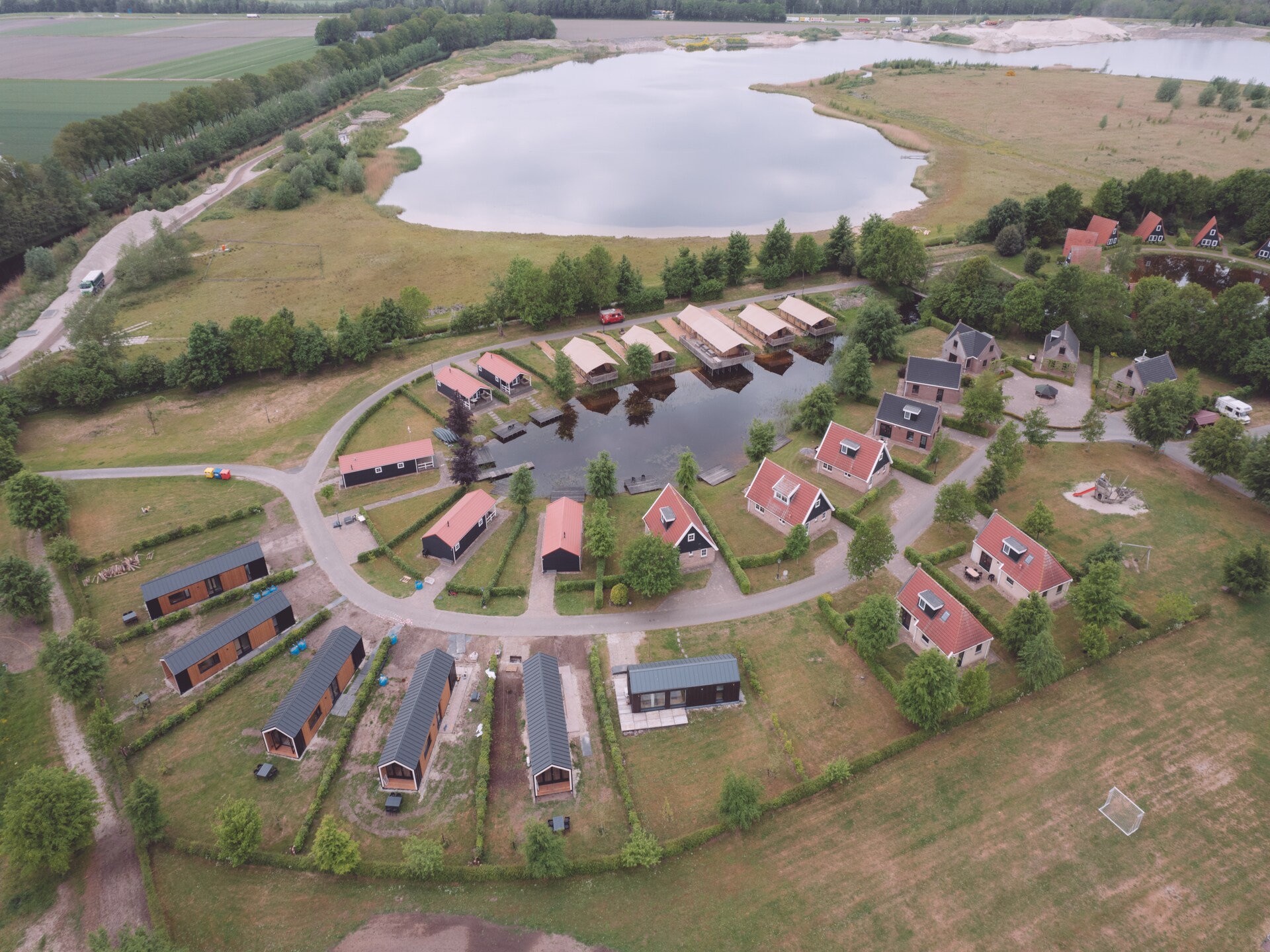 Safaritent aan rustige vijver in Bant, Flevoland - foto 20