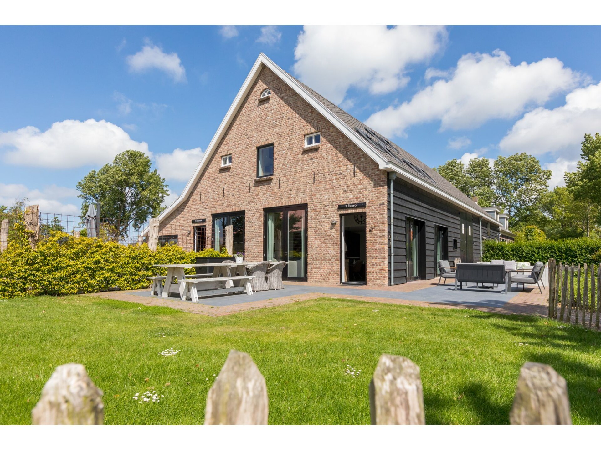 't Zwartje: Landhuis in Zeeuwse schuur met tuin, 1 km van zee - foto 12