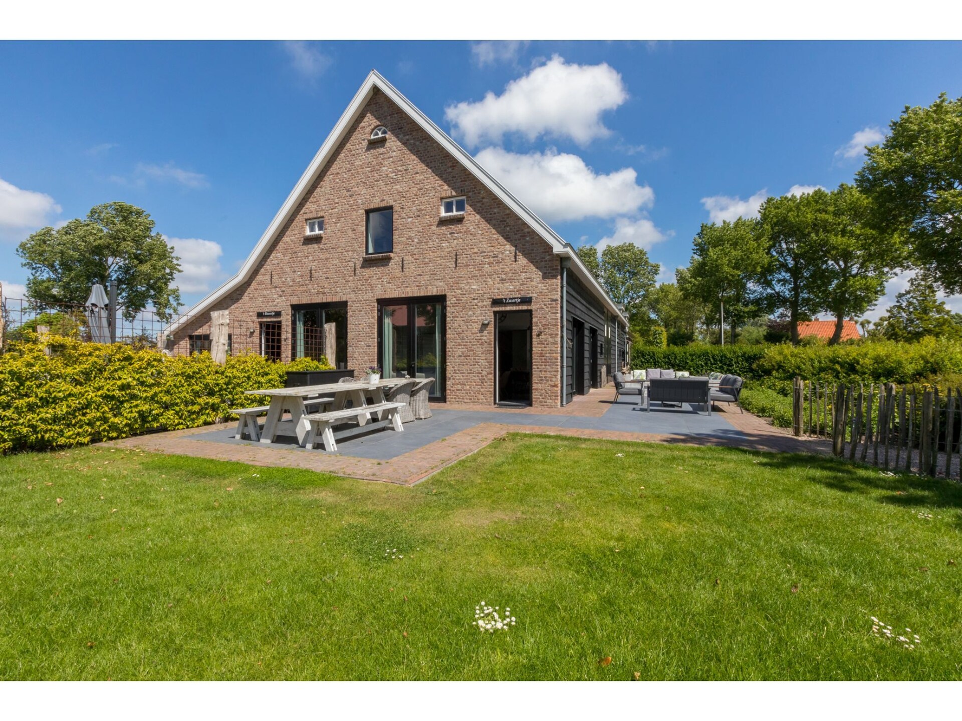 't Zwartje: Landhuis in Zeeuwse schuur met tuin, 1 km van zee - foto 15