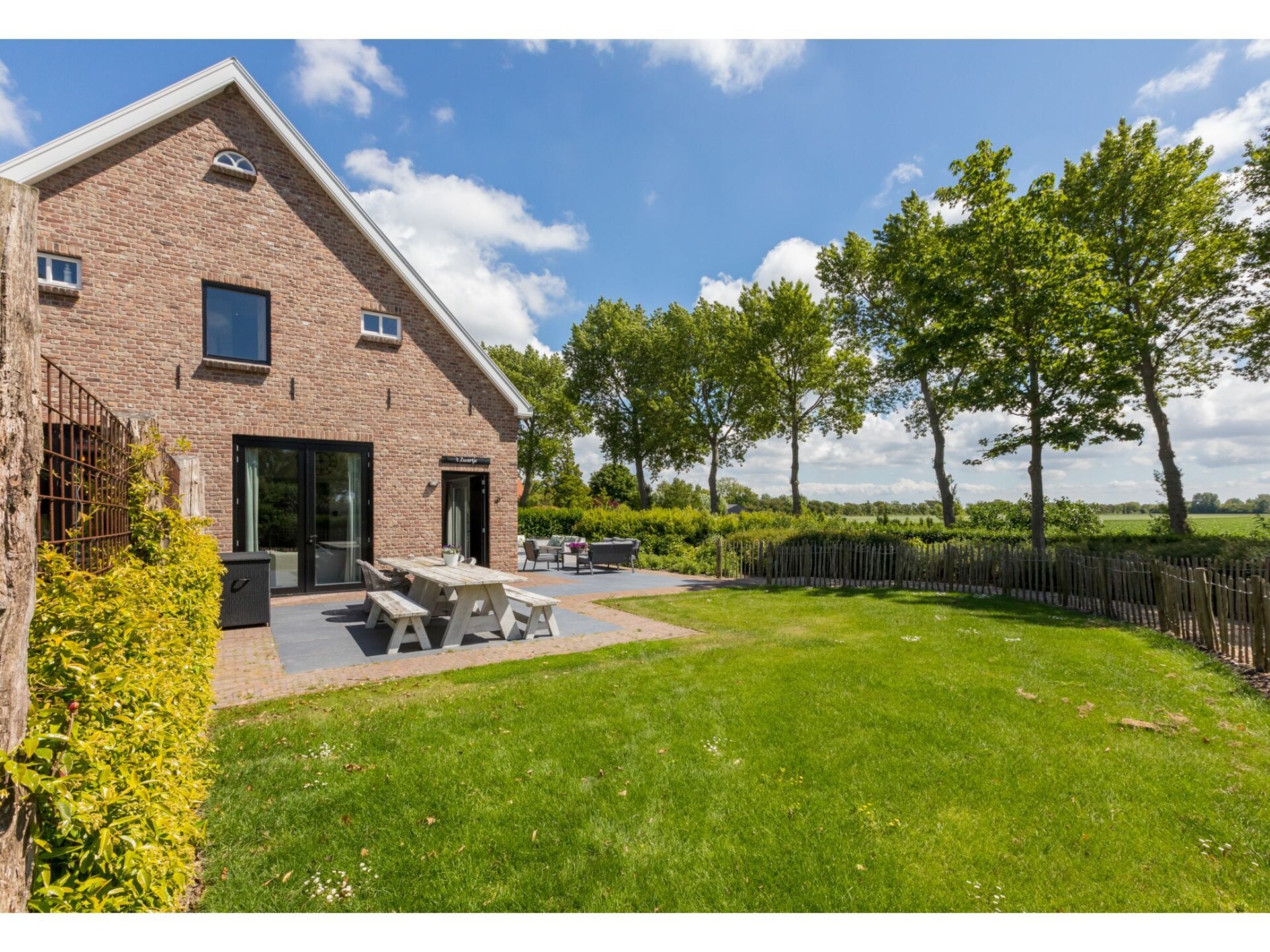 't Zwartje: Landhuis in Zeeuwse schuur met tuin, 1 km van zee - foto 19