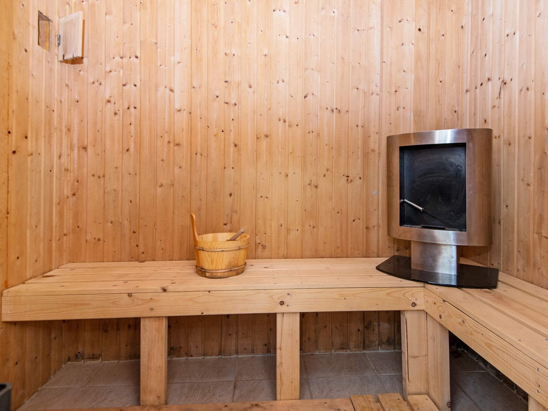 Ruim vakantiehuis met privézwembad en sauna op 600m van zee in Juelsminde - foto 30