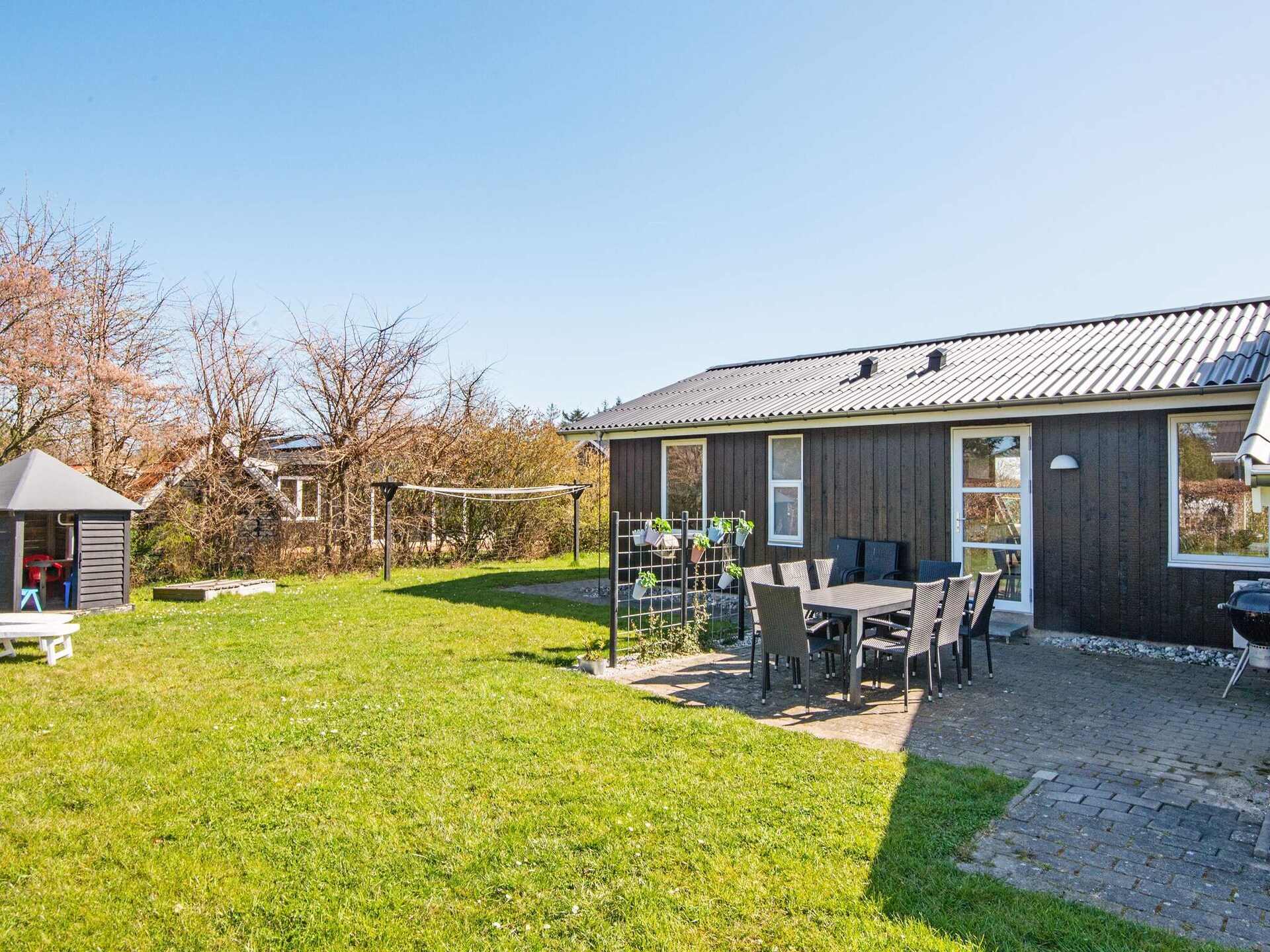 Ruim vakantiehuis met privézwembad en sauna op 600m van zee in Juelsminde - foto 32