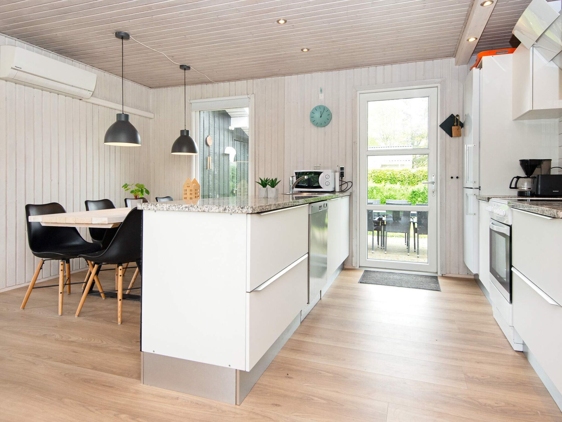 Ruim vakantiehuis met privézwembad en sauna op 600m van zee in Juelsminde - foto 11