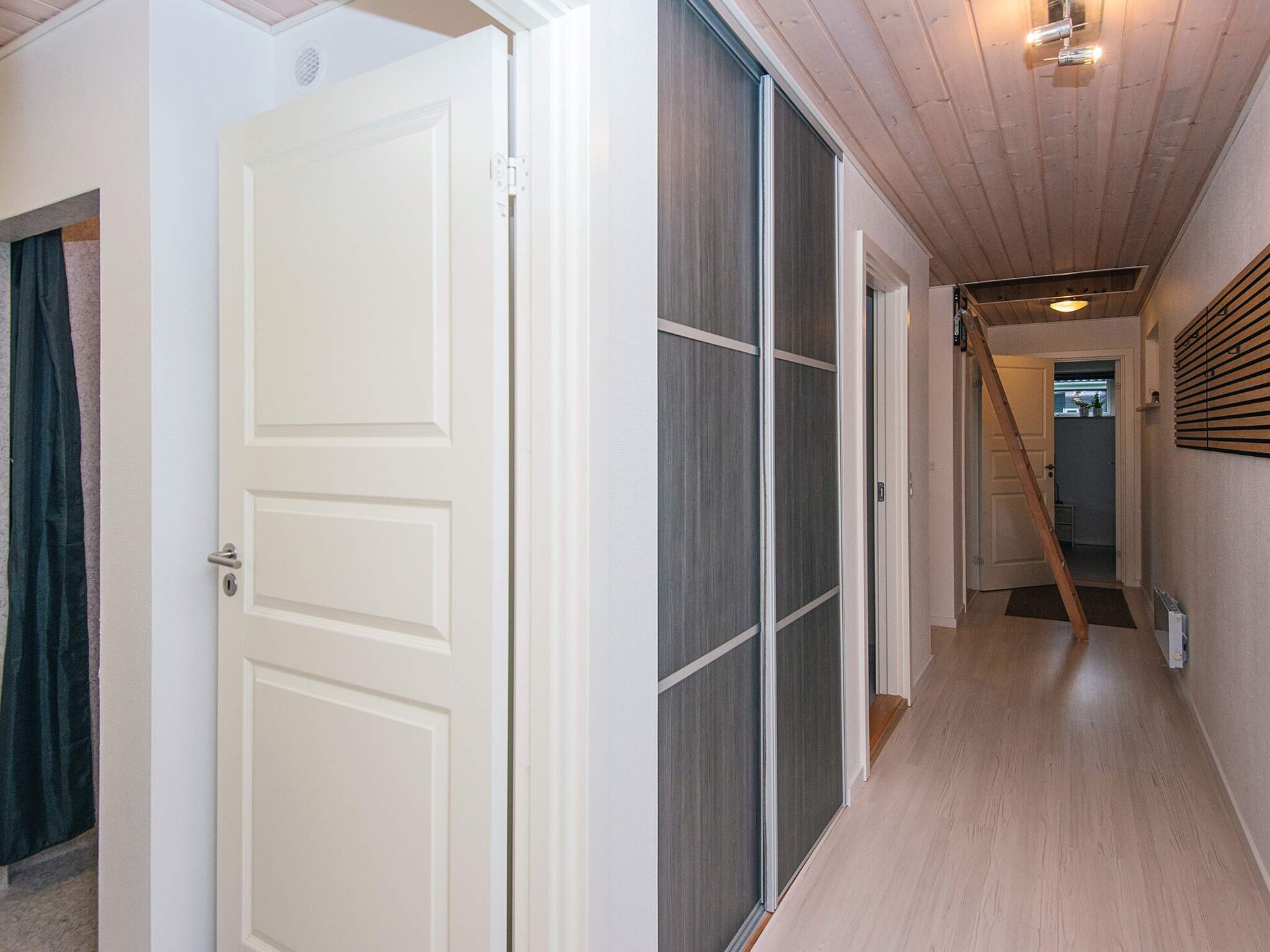 Ruim vakantiehuis met 4 slaapkamers op 500m van de zee in Glesborg, Denemarken - foto 26