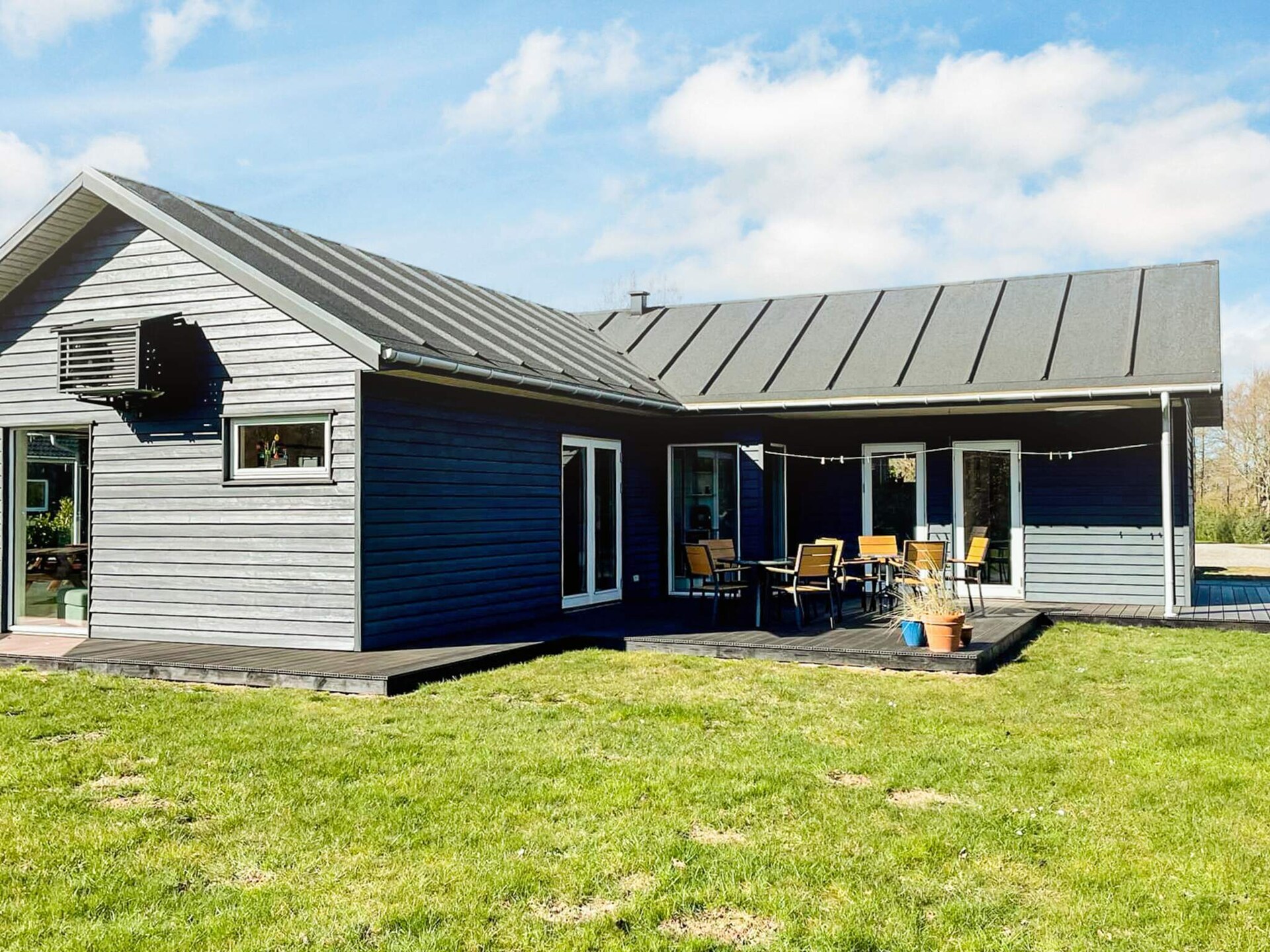 Ruim vakantiehuis met 4 slaapkamers op 500m van de zee in Glesborg, Denemarken - foto 1