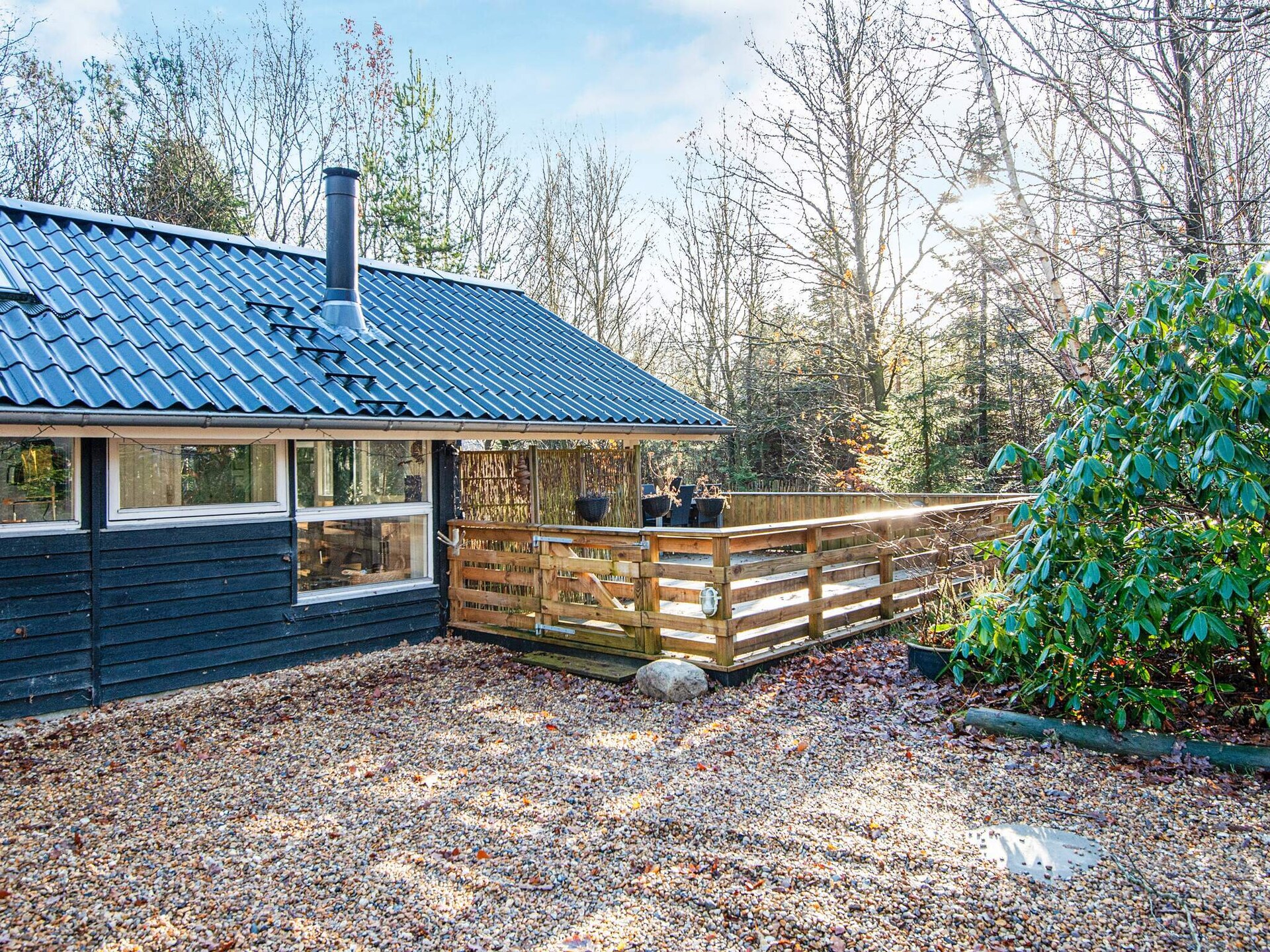 Knus vrijstaand huis aan doodlopende weg, 80m van het Kvie Sø meer - foto 2