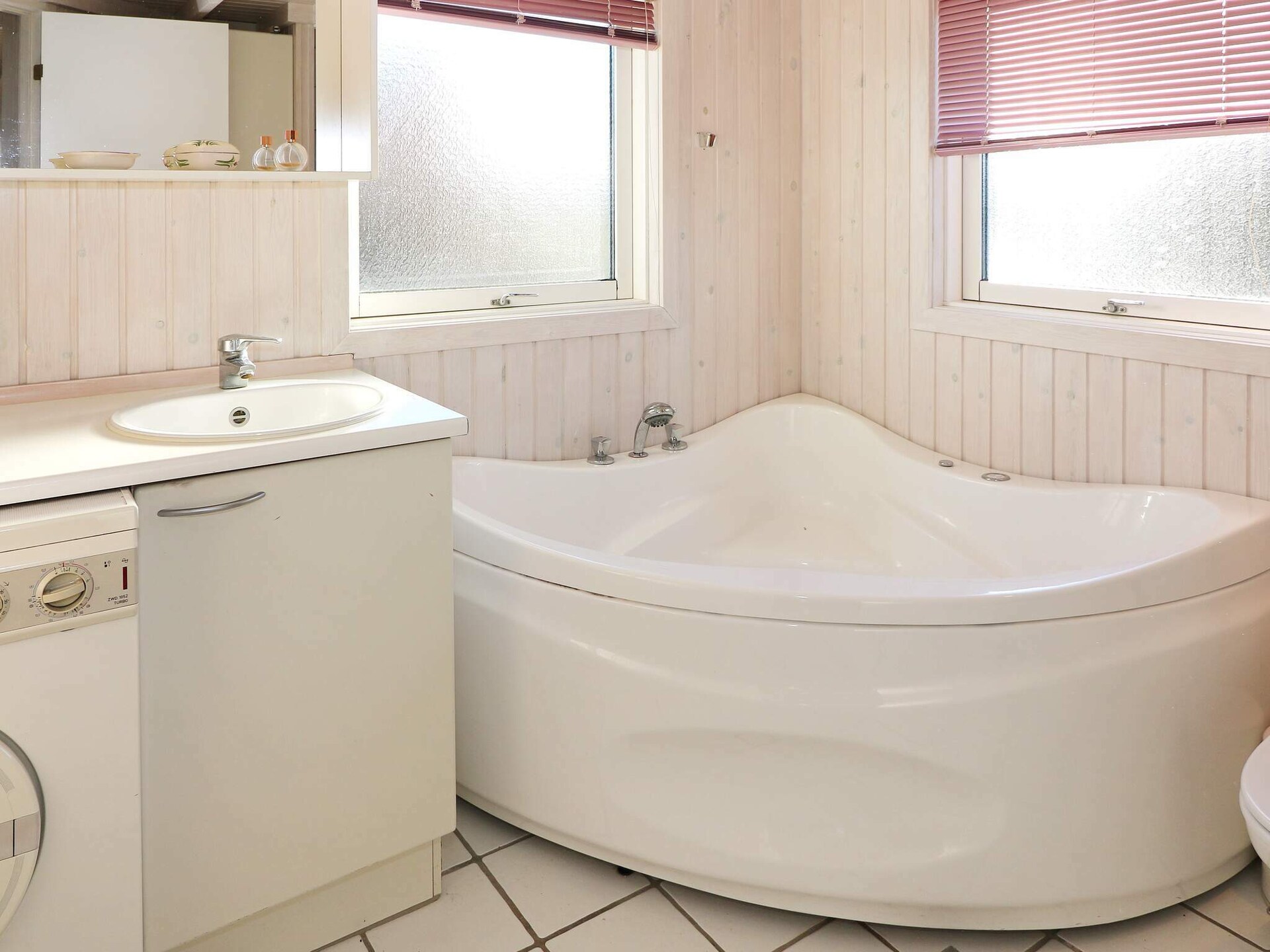 Vrijstaand vakantiehuis met sauna en whirlpool op 30m van zee in Øster Hurup - foto 40
