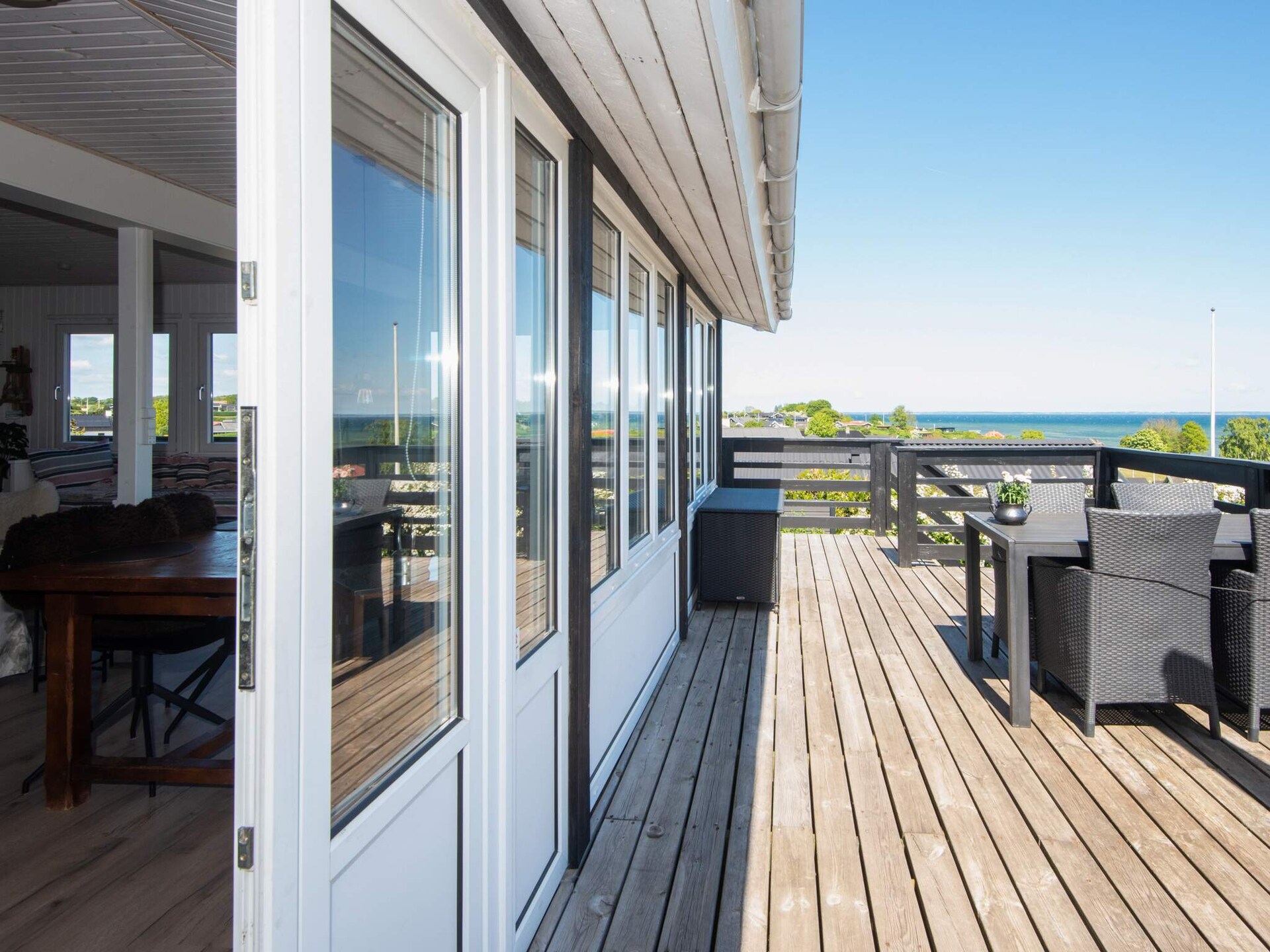 Prachtig gerenoveerd vakantiehuis met weids uitzicht op zee bij Hejlsminde - foto 9