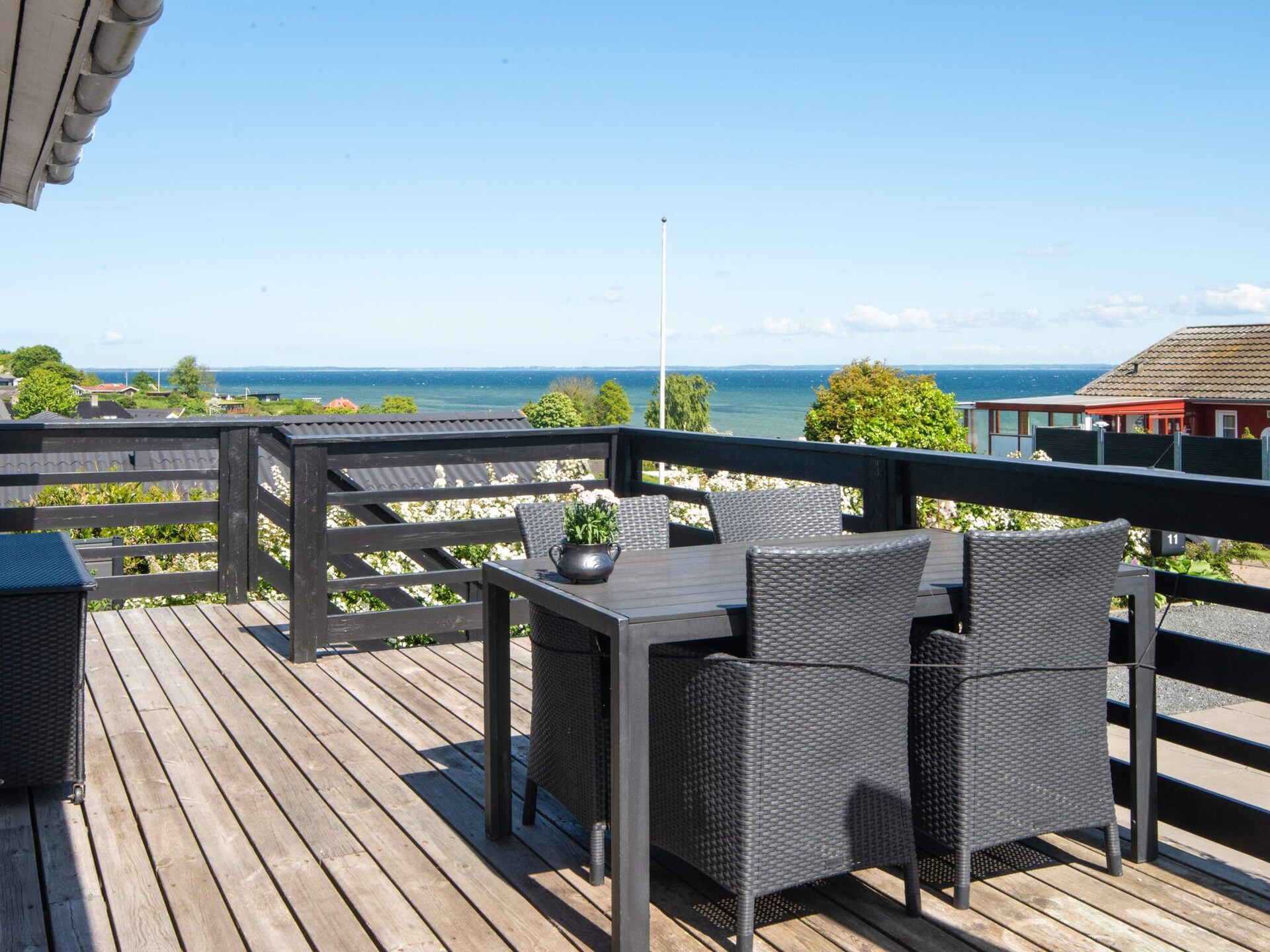 Prachtig gerenoveerd vakantiehuis met weids uitzicht op zee bij Hejlsminde - foto 10