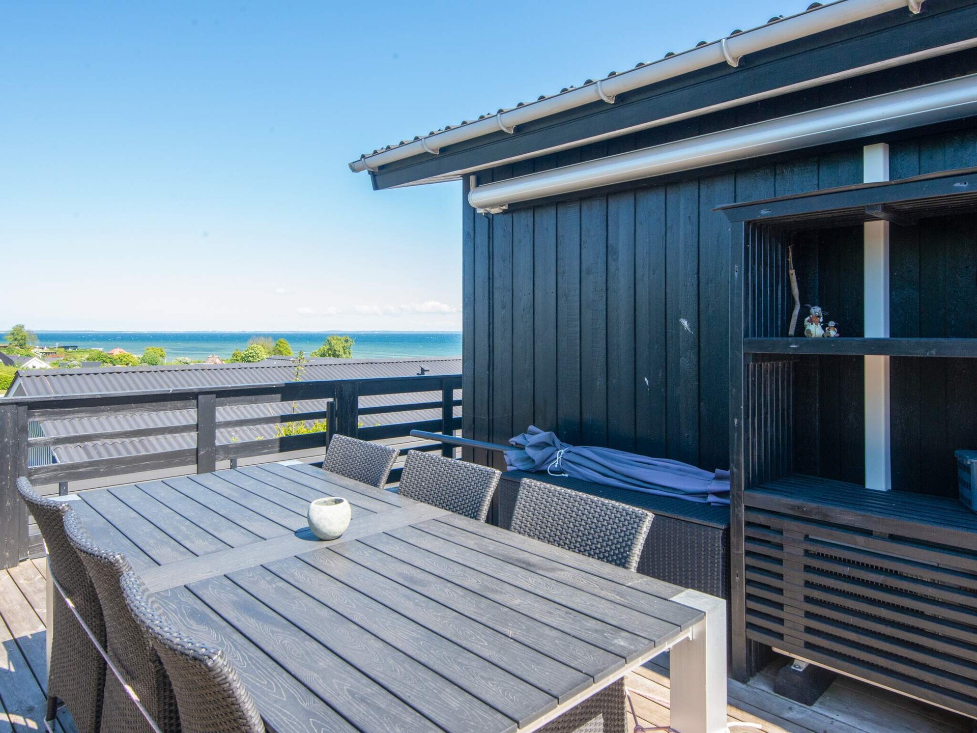 Prachtig gerenoveerd vakantiehuis met weids uitzicht op zee bij Hejlsminde - foto 11