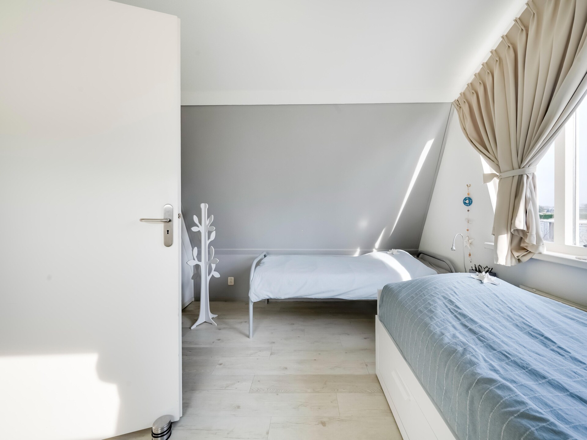 De Zilvermeeuw: Vrijstaand vakantiehuis in bosrijke omgeving nabij zee - foto 20