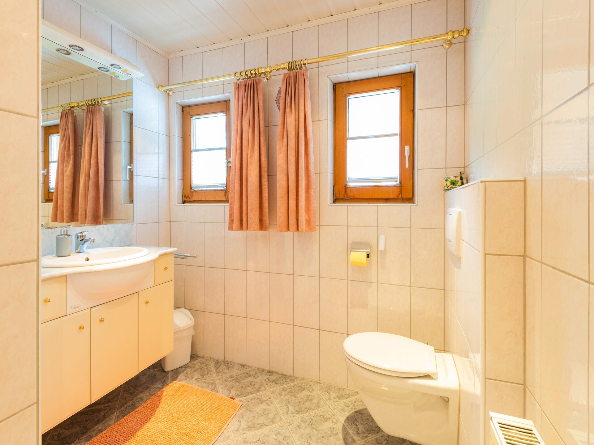 Knus appartement in Kitzbühel, vlakbij skilift en golfbaan - foto 9