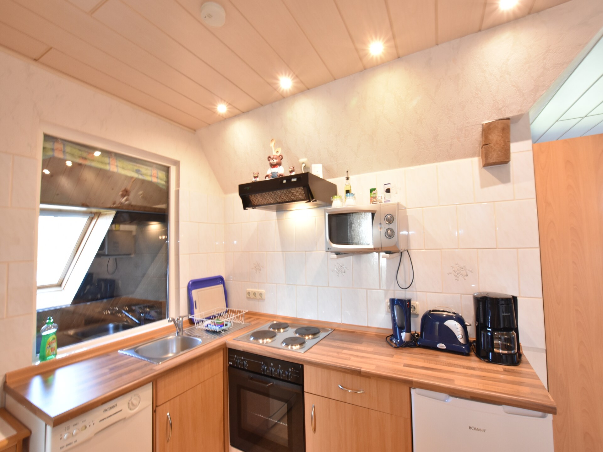 Ruim familie-appartement met tuin bij manege op 16 km van strand - foto 13