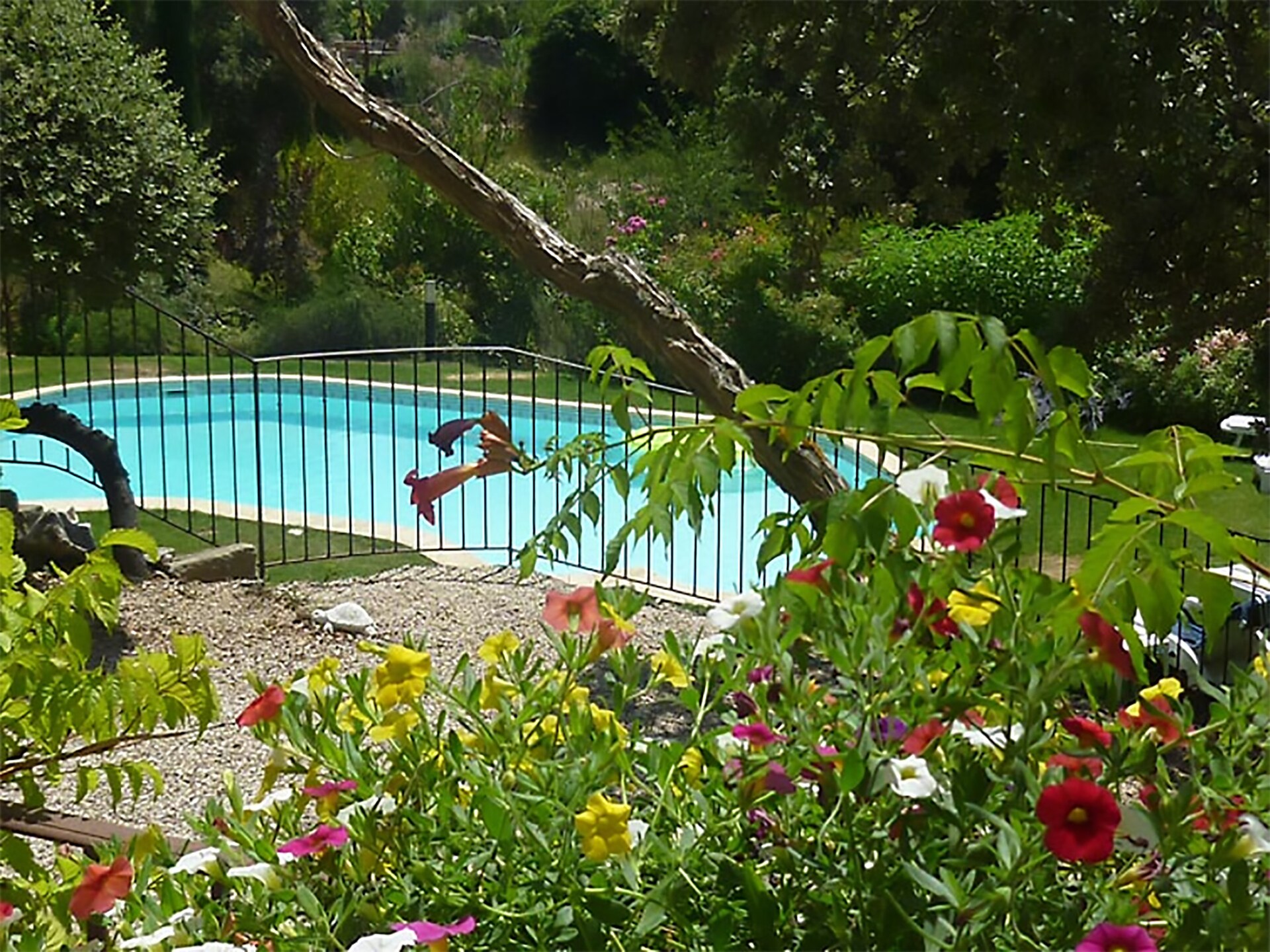 Vrijstaande villa in Crillon-le-Brave met privézwembad, 5 slaapkamers, tuin en uitzicht op Mont Ventoux - foto 17
