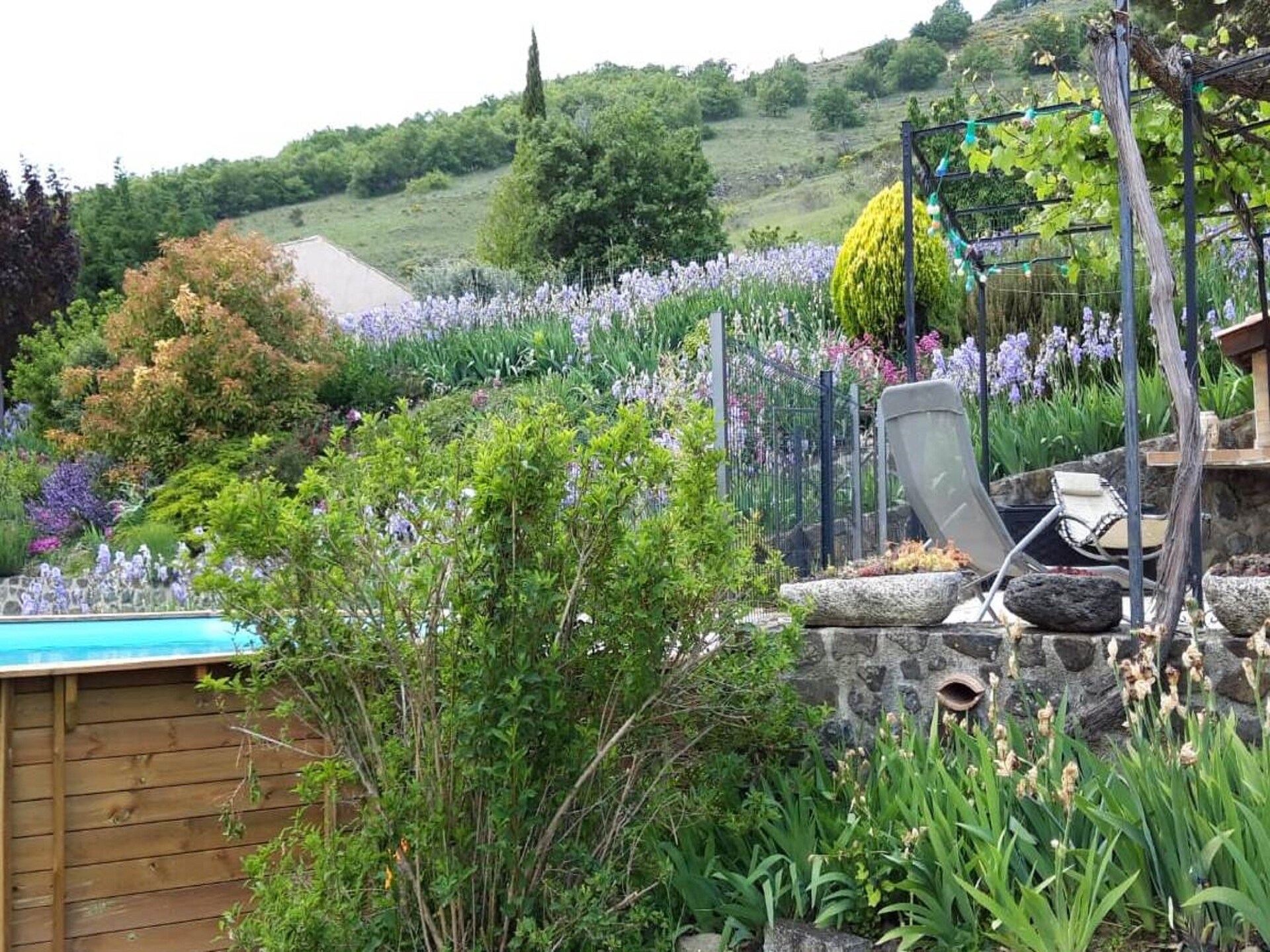Maison de village: vrijstaand vakantiehuis met tuin in bosrijk Saint Pons - foto 17