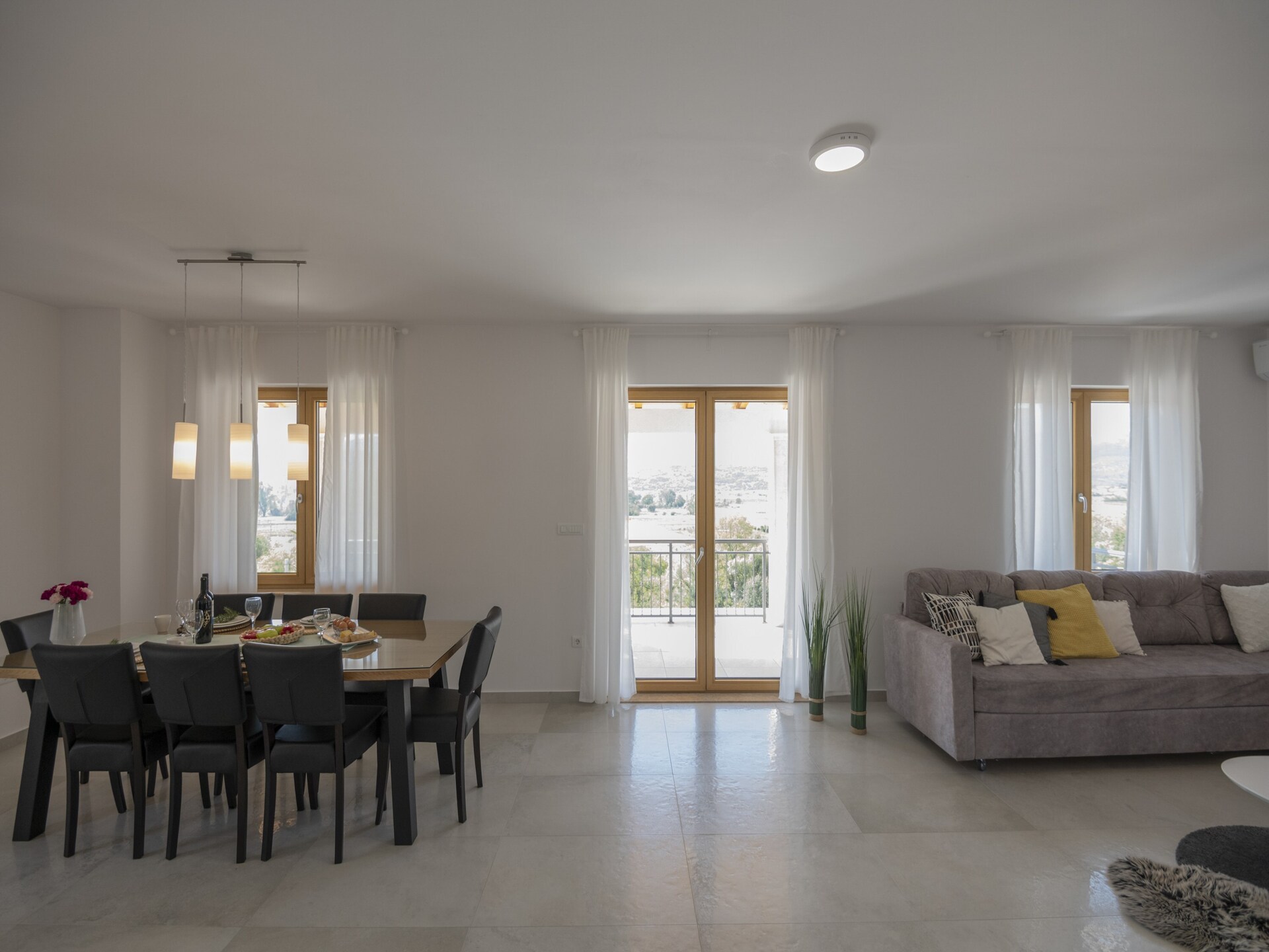 Villa In Excelsis: Ruim familieverblijf met privézwembad bij rivier en meer - foto 18