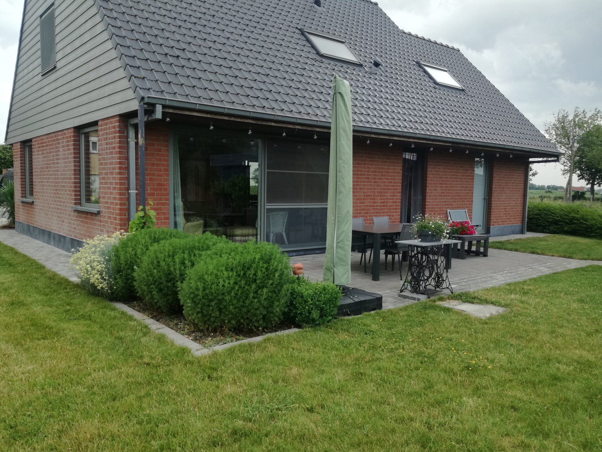 Ruim vakantiehuis voor 8 in Alveringem met omheinde tuin, honden welkom - foto 9