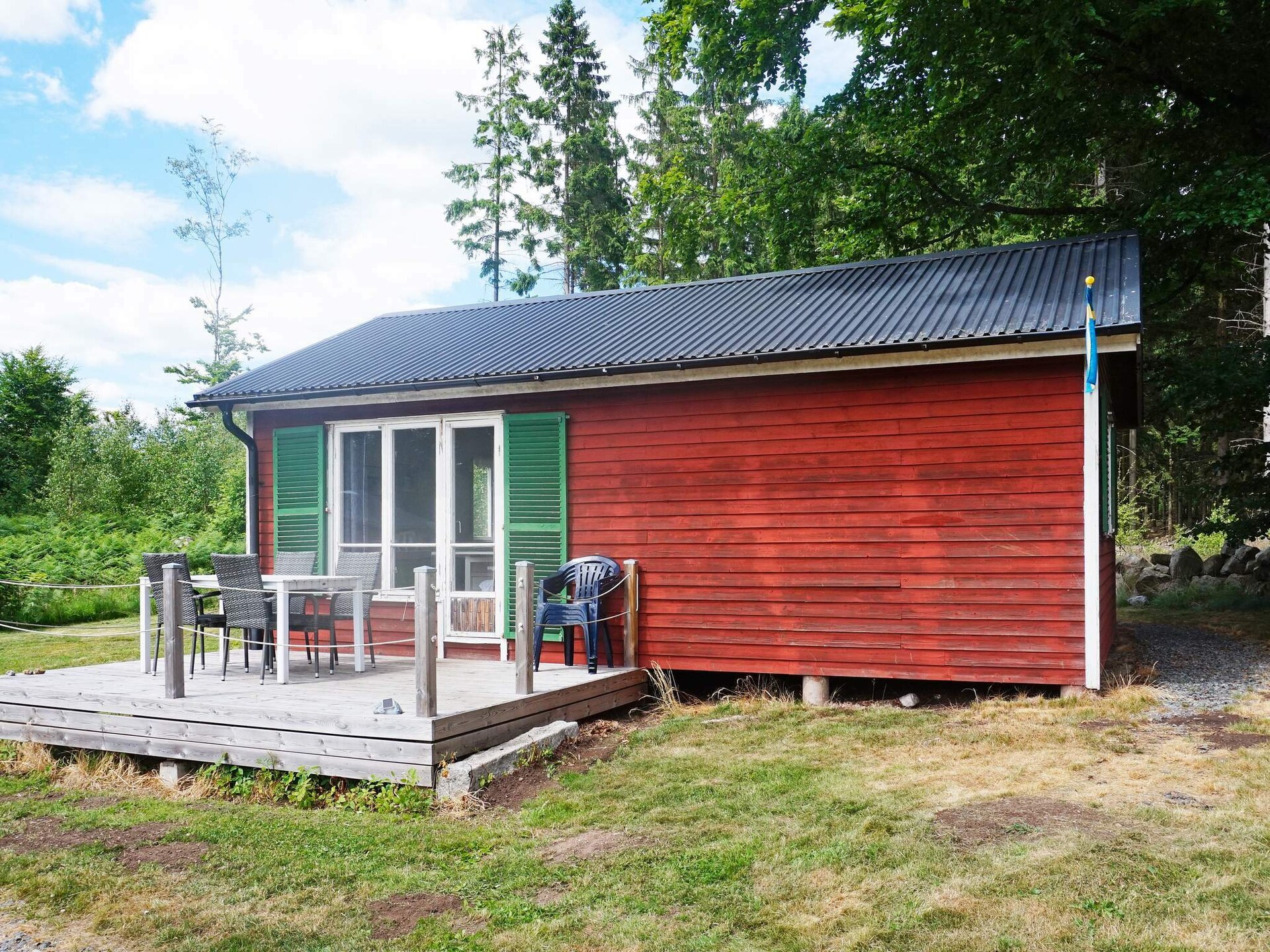 Kleine stuga aan de golfbaan in Österlen bij bos en meer - foto 3