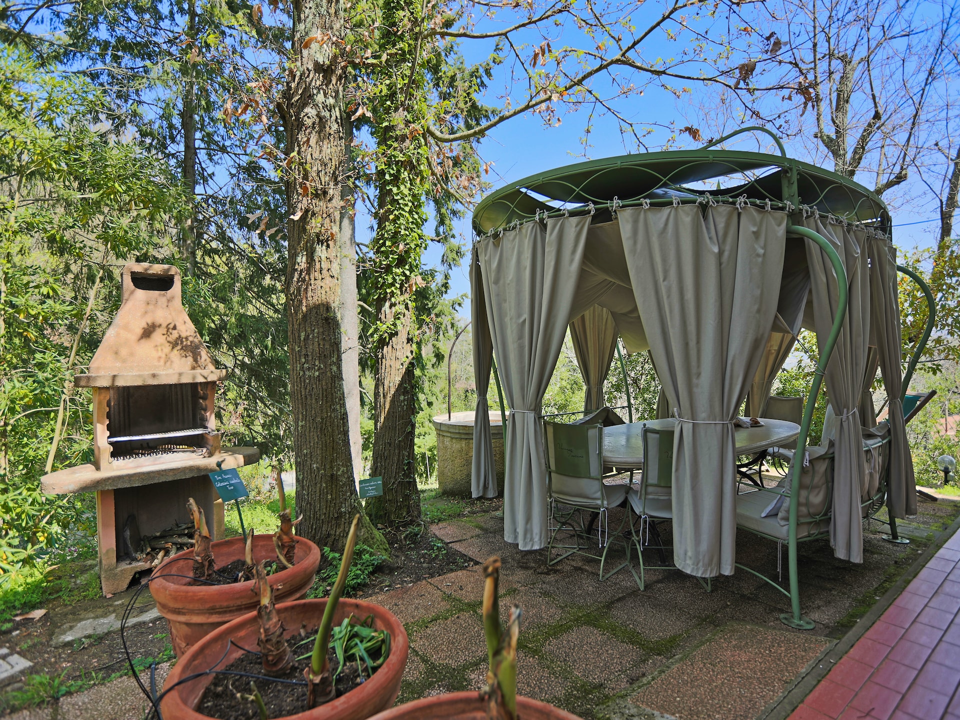 Op 1,0 km van het centrum: vakantiehuis Quercia Fresia in Sassetta - foto 5