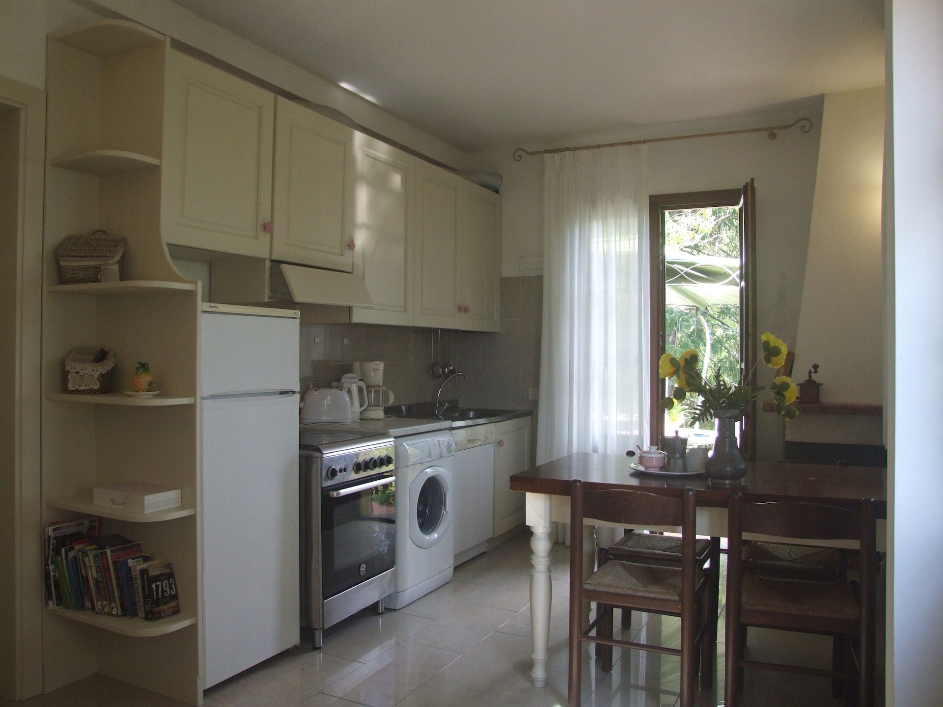 Op 1,0 km van het centrum: vakantiehuis Quercia Fresia in Sassetta - foto 12