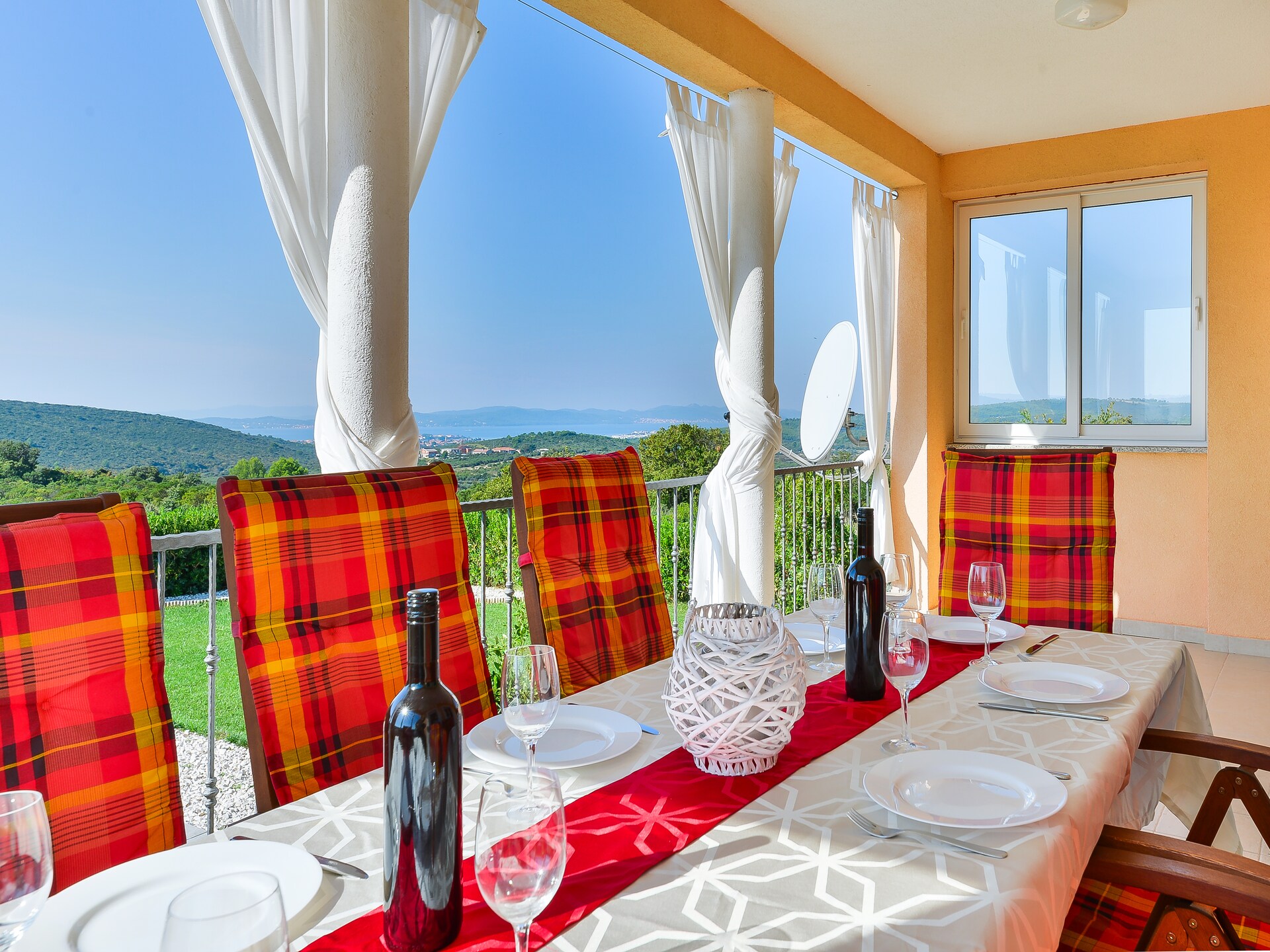 Villa Željko: Ruime vrijstaande villa met privézwembad bij Zadar - foto 13