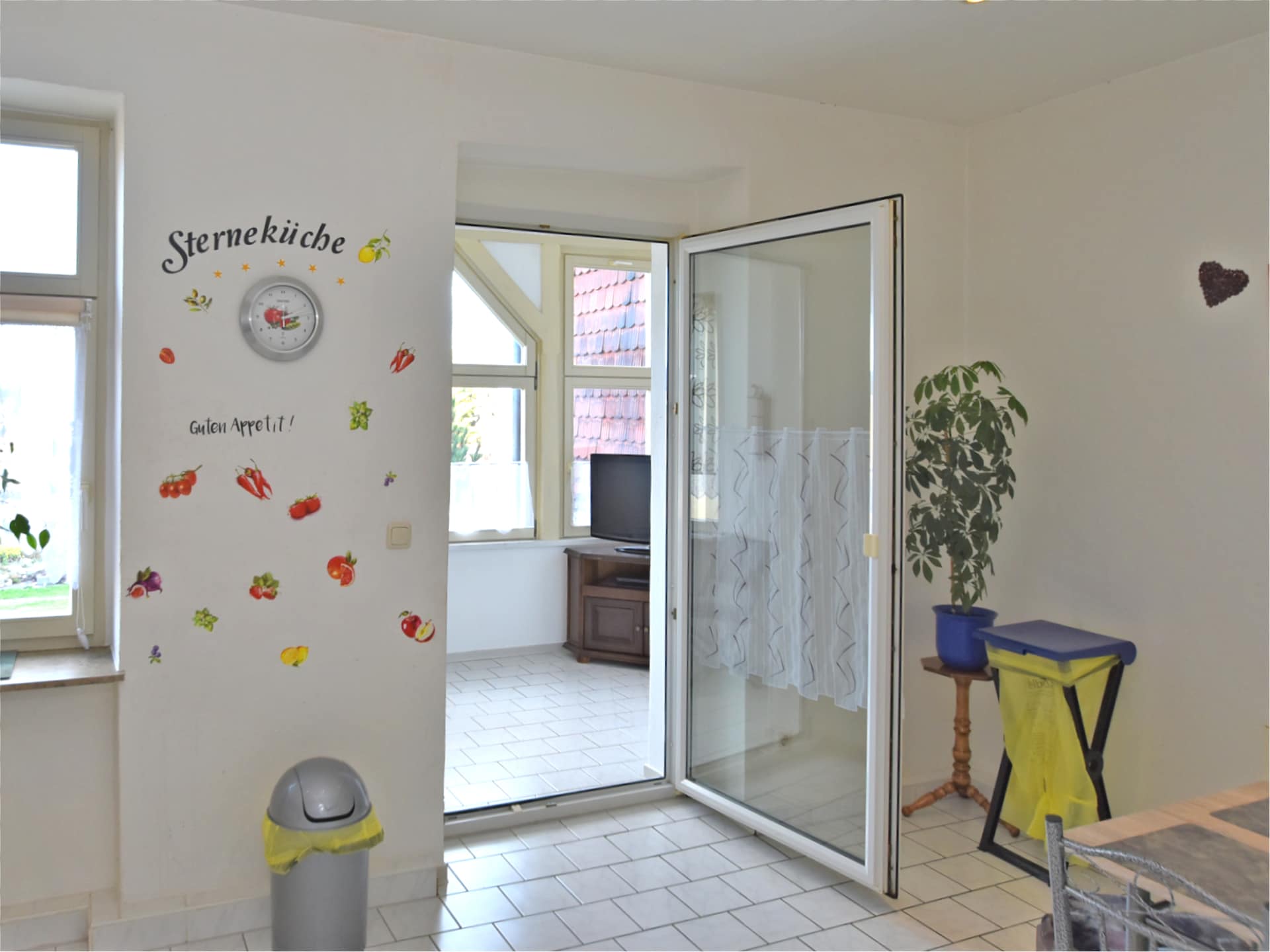 Op 1,0 km van het centrum: ruim appartement in Ballenstedt - foto 5