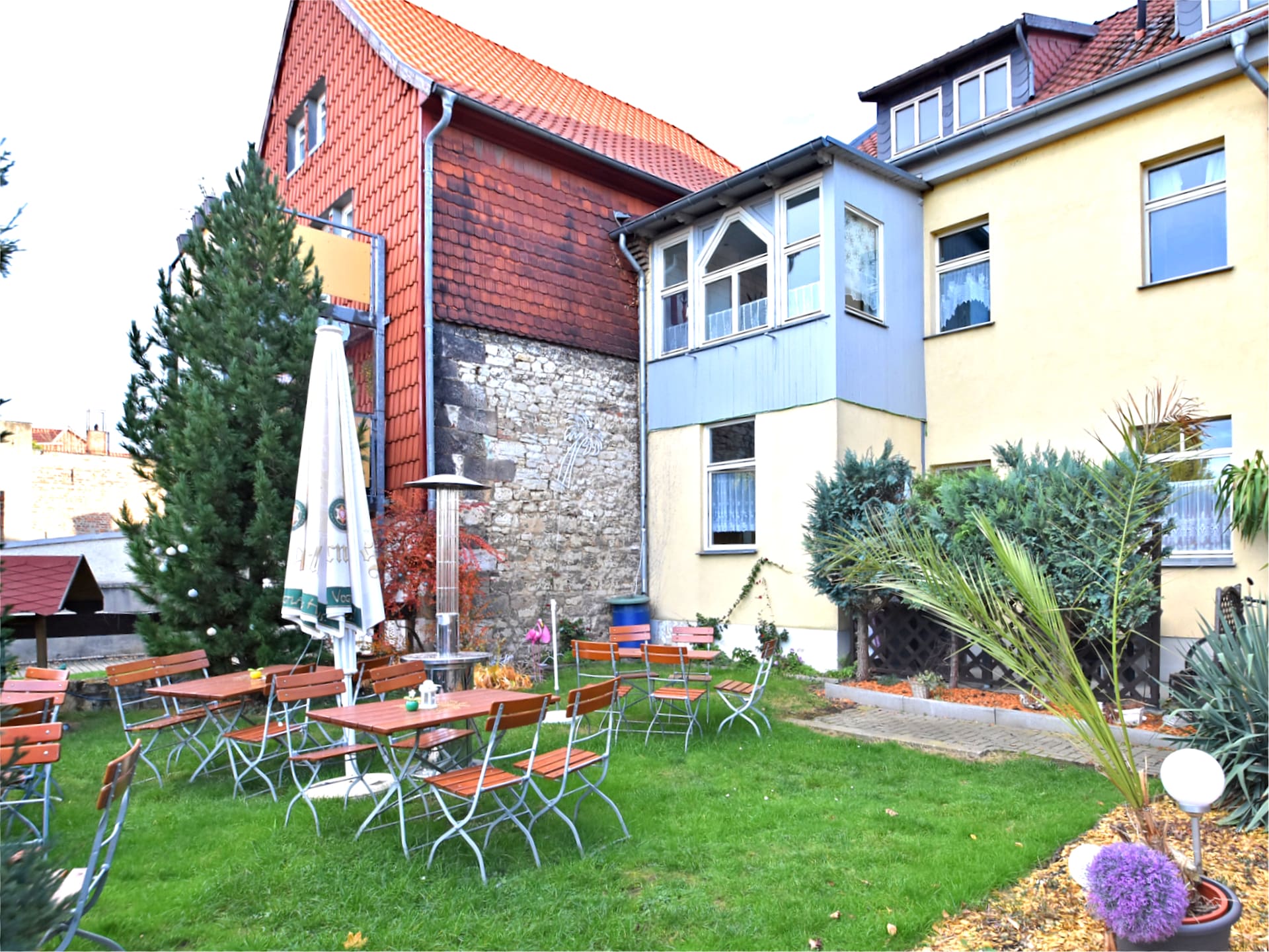 Op 1,0 km van het centrum: ruim appartement in Ballenstedt - foto 33