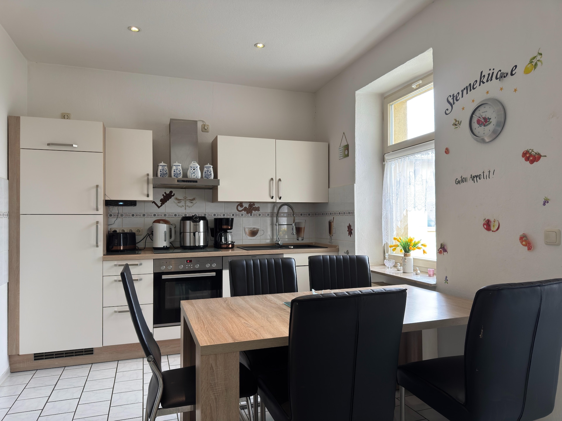 Op 1,0 km van het centrum: ruim appartement in Ballenstedt - foto 2