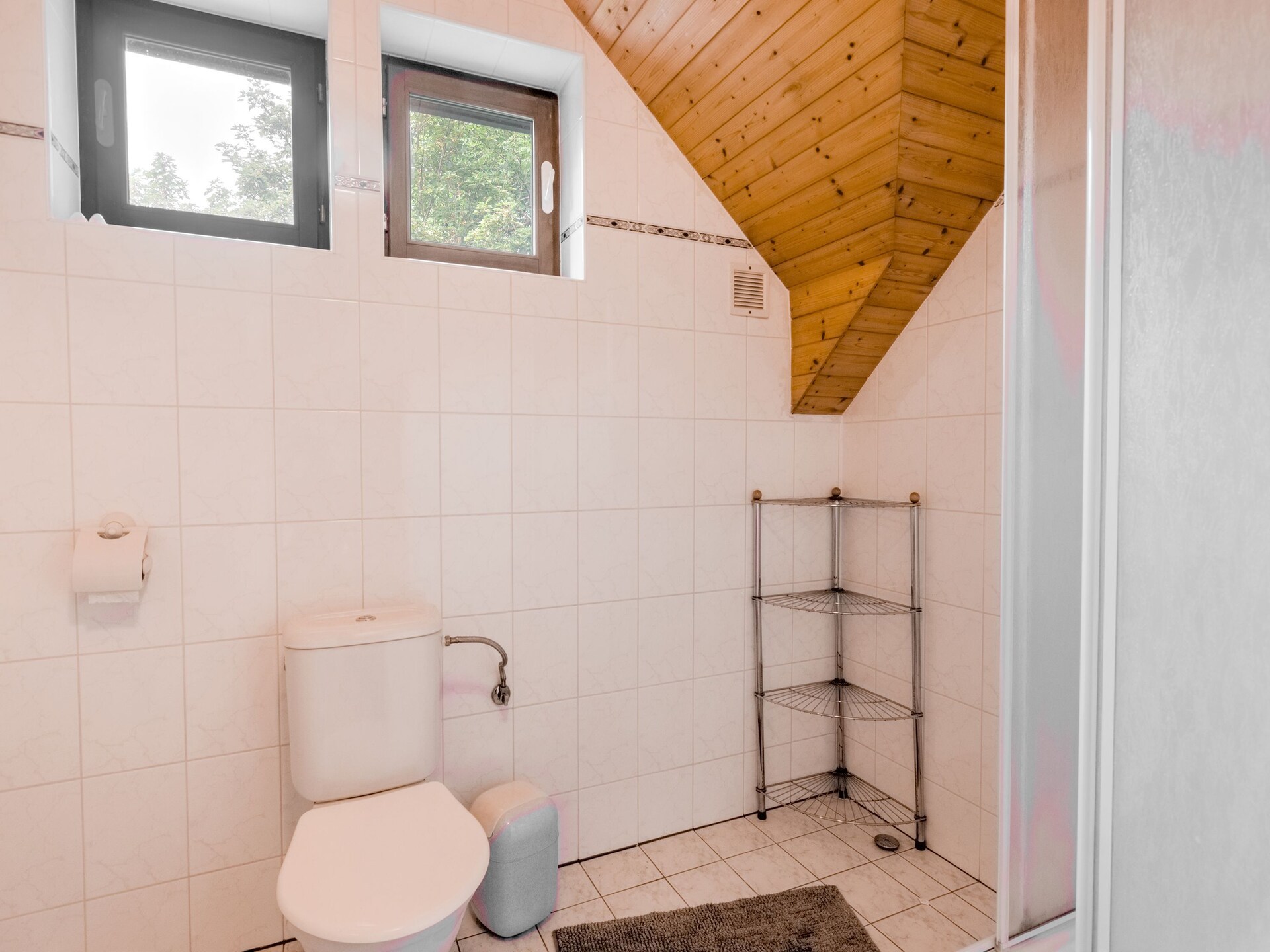 Vrijstaand vakantiehuis aan golfbaan in Reuzengebergte, 8 personen - foto 21