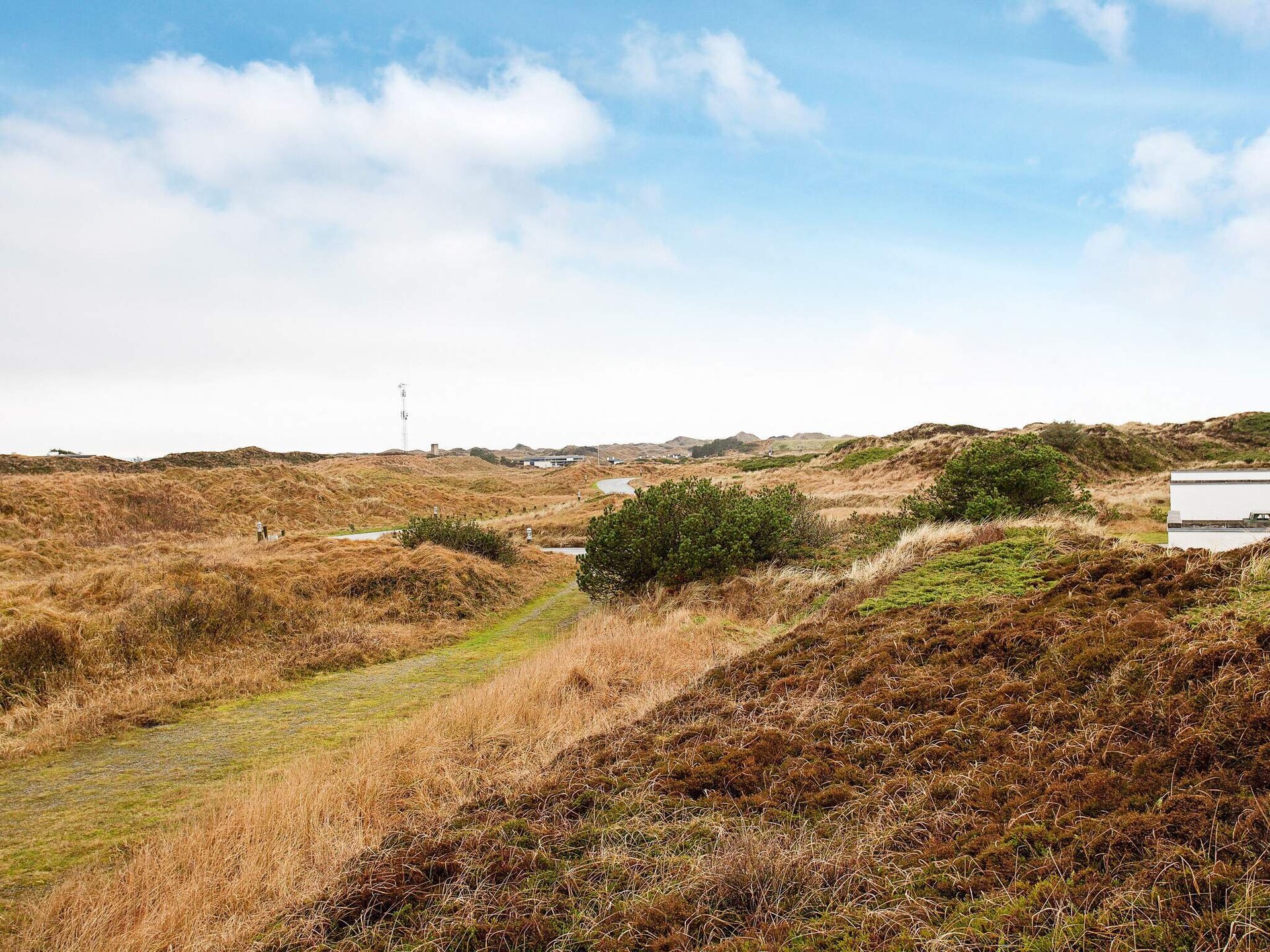 Licht vakantiehuis met zuidterras op 600m van de Noordzeekust in Rødhus - foto 35
