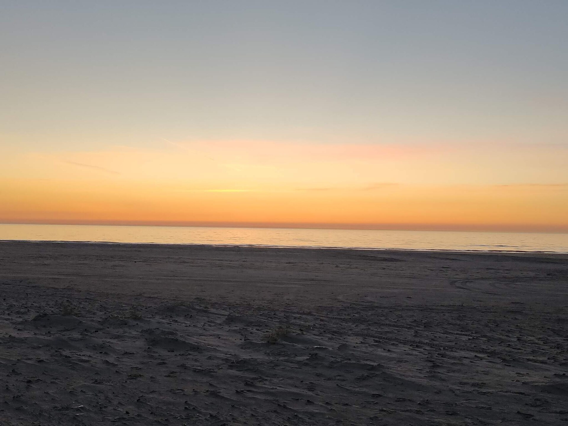 Licht vakantiehuis met zuidterras op 600m van de Noordzeekust in Rødhus - foto 17