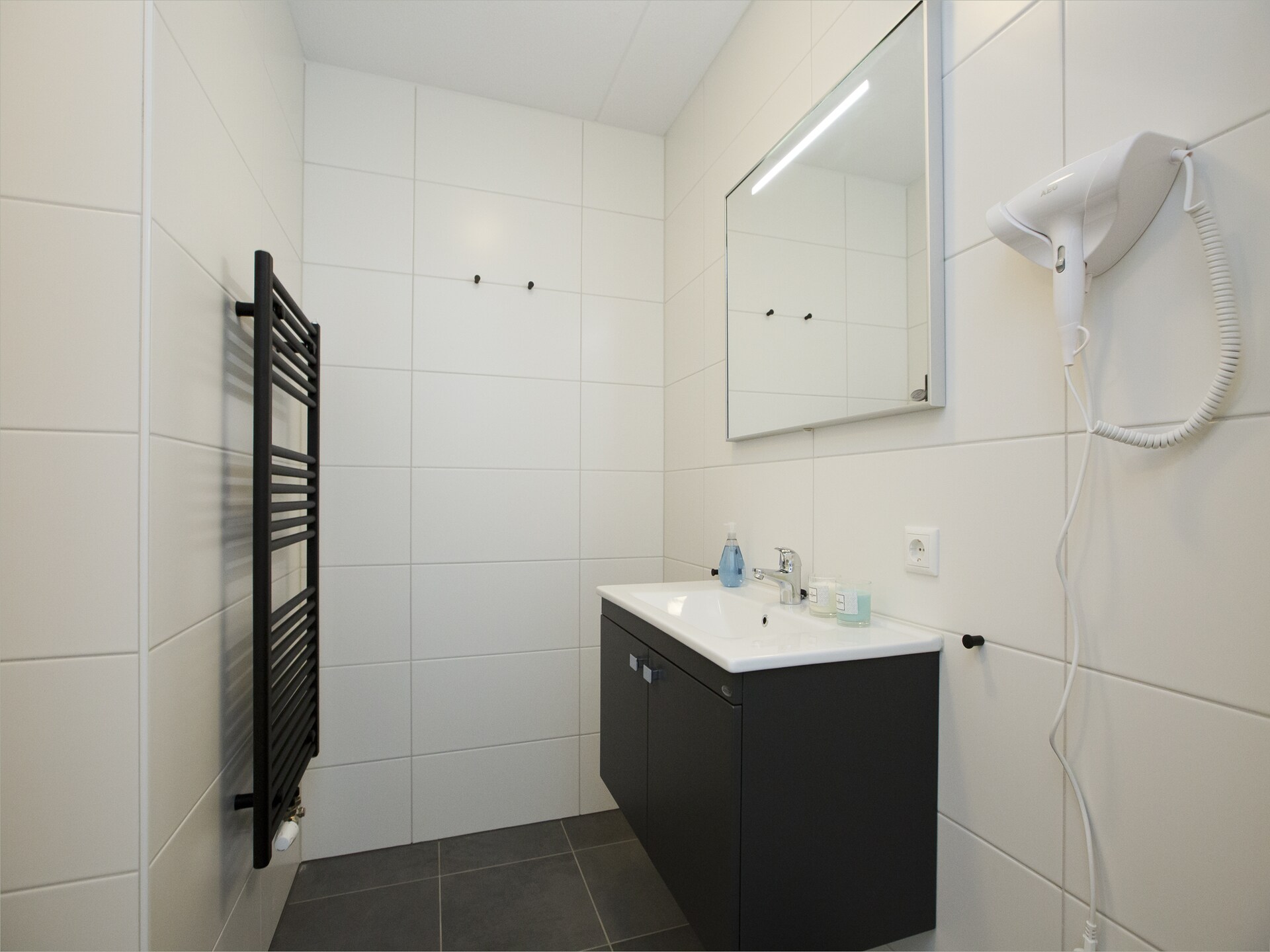 Landgoed De IJsvogel 6: sfeervol vakantiehuis aan het water in Voorthuizen - foto 13