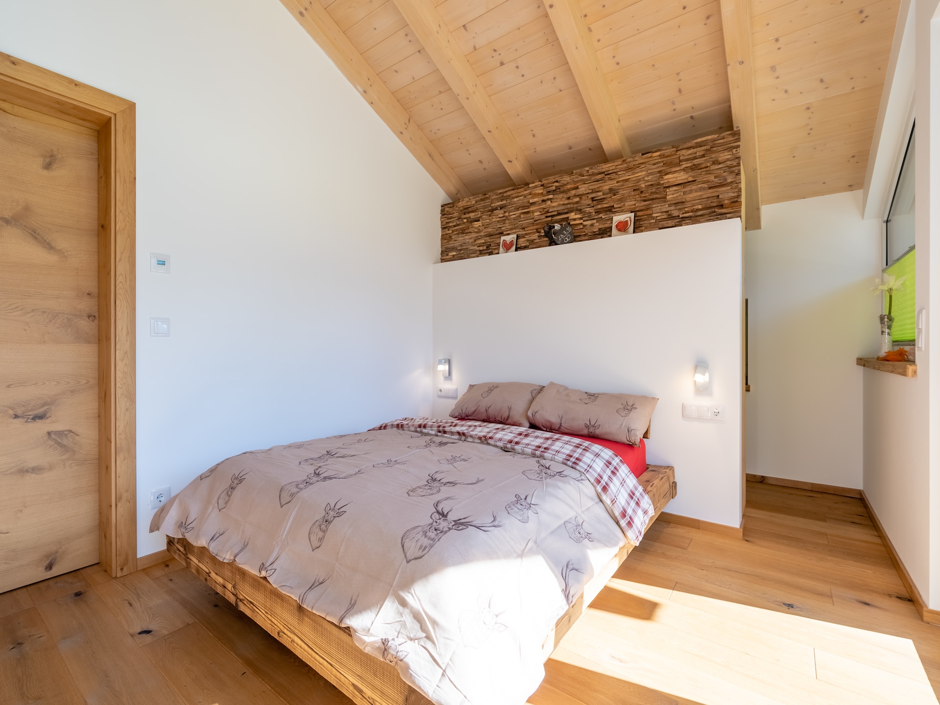 Op 300 m van de piste: Luxe chalet met privézwembad in Neukirchen - foto 18